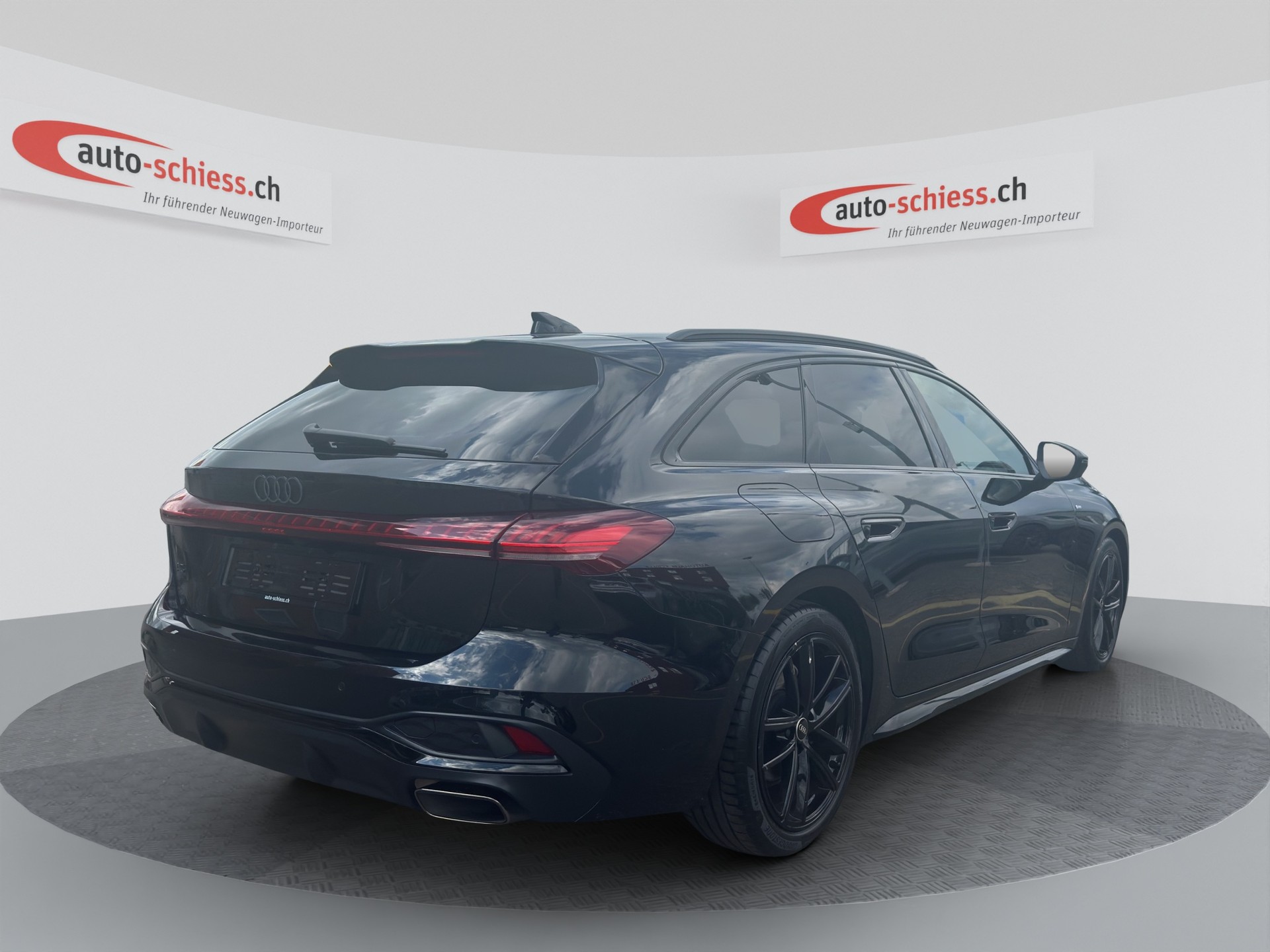 AUDI A5 Avant Black Line S Line TFSI-image-4