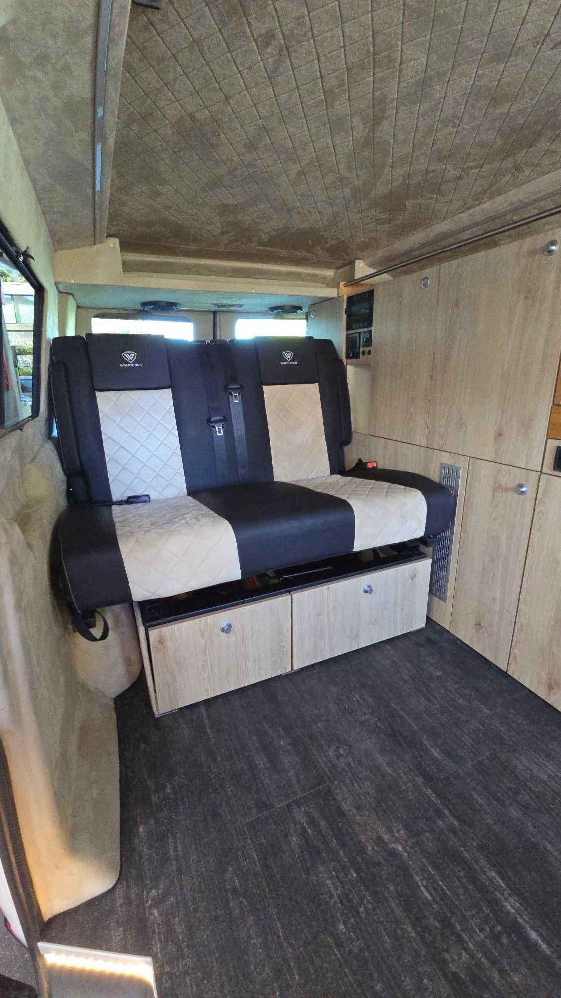 VW Wanderer Special Edition-image-9