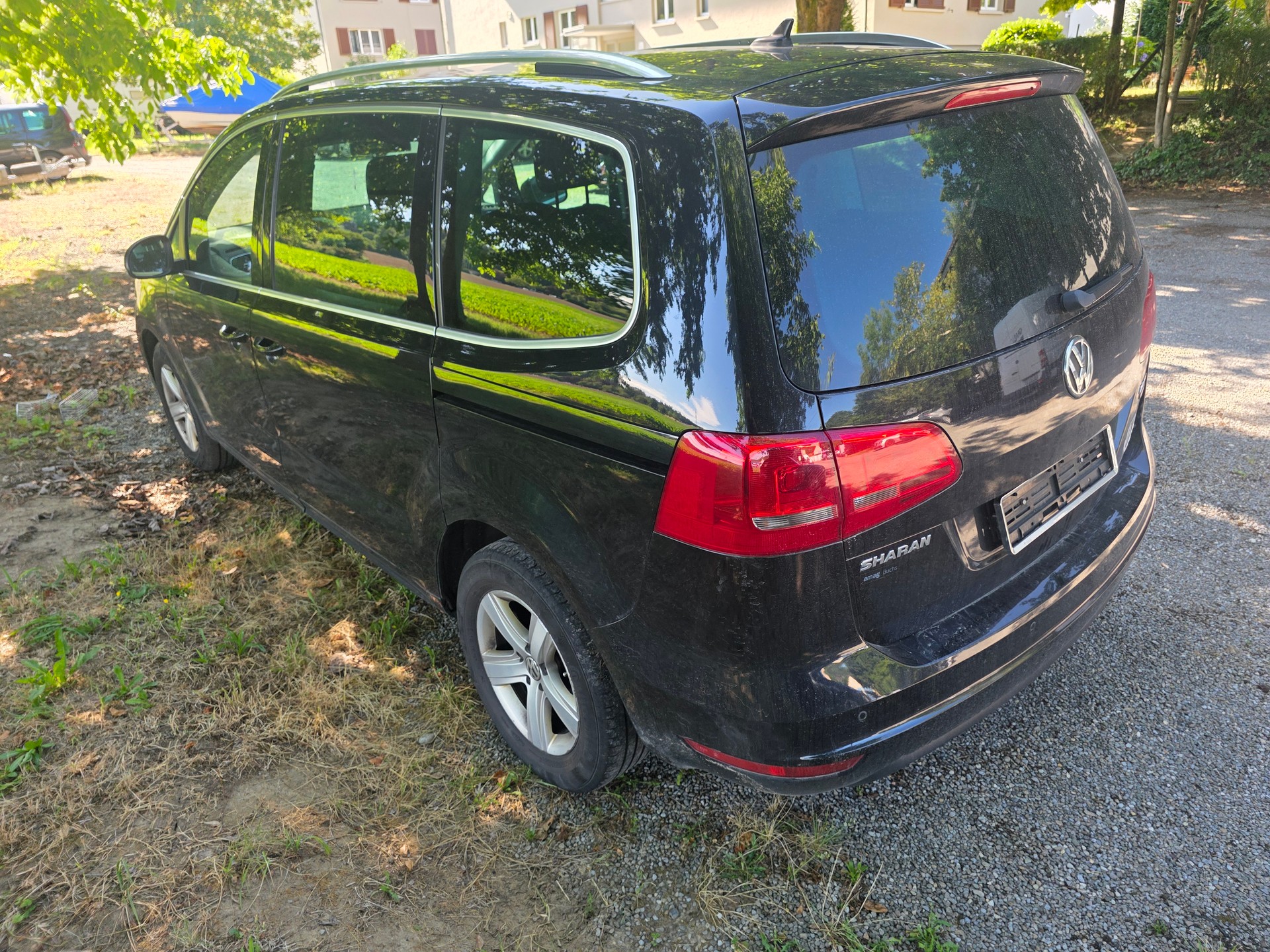 VW Sharan 2.0 TDI BlueMotion Technology 65th Edition-image-15