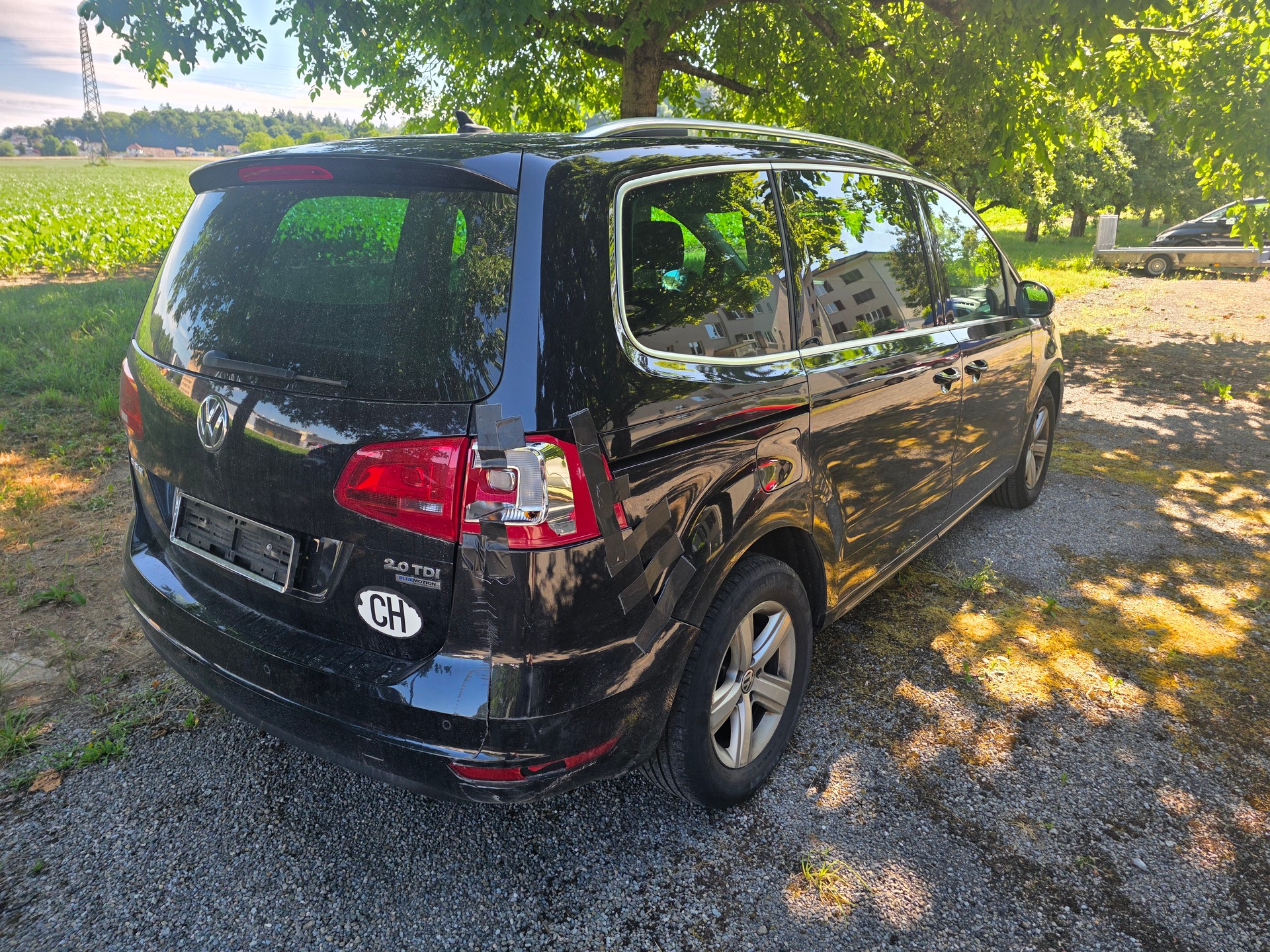 VW Sharan 2.0 TDI BlueMotion Technology 65th Edition-image-4