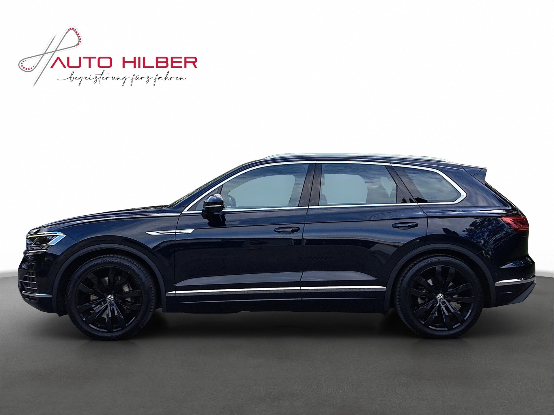 VW Touareg 3.0 TSI Elegance Tiptronic-image-2