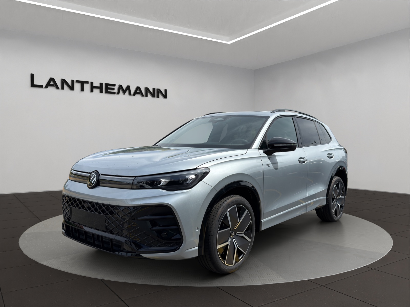 VW Tiguan 2.0 TSI DSG R-Line 4Motion-image-0