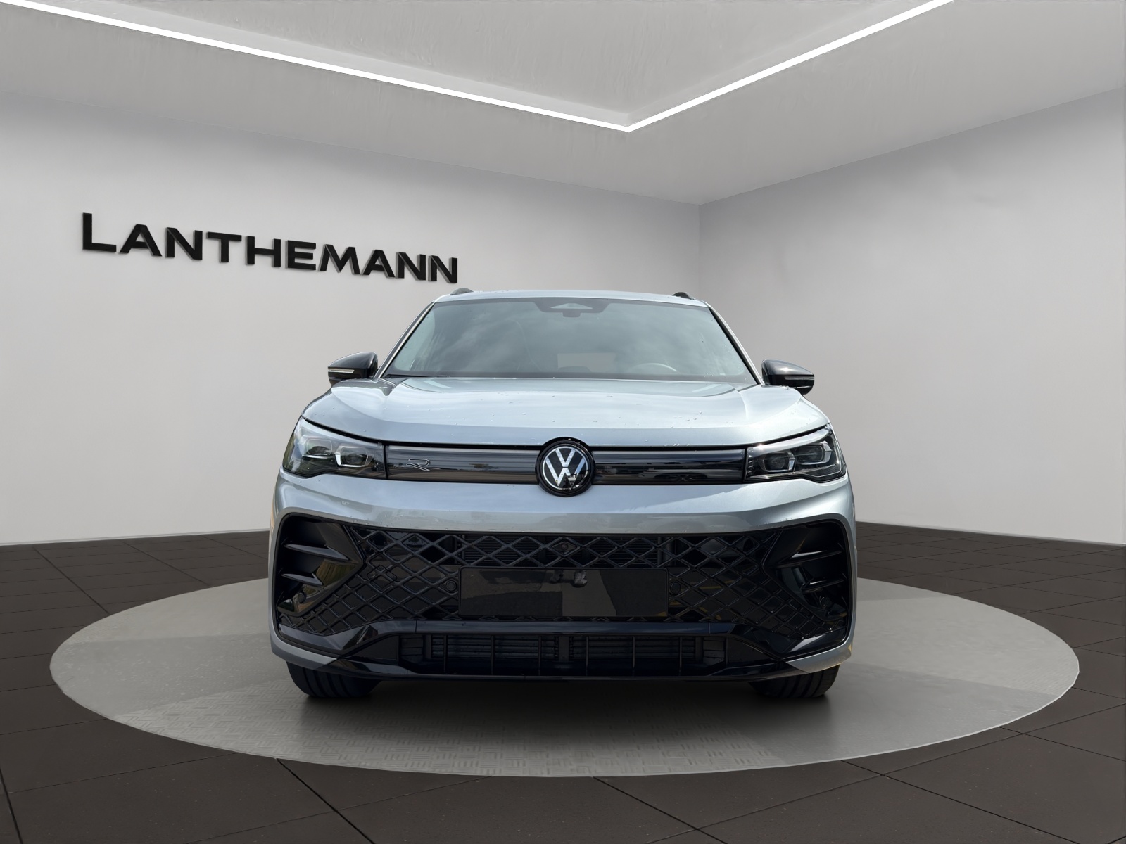 VW Tiguan 2.0 TSI DSG R-Line 4Motion-image-6