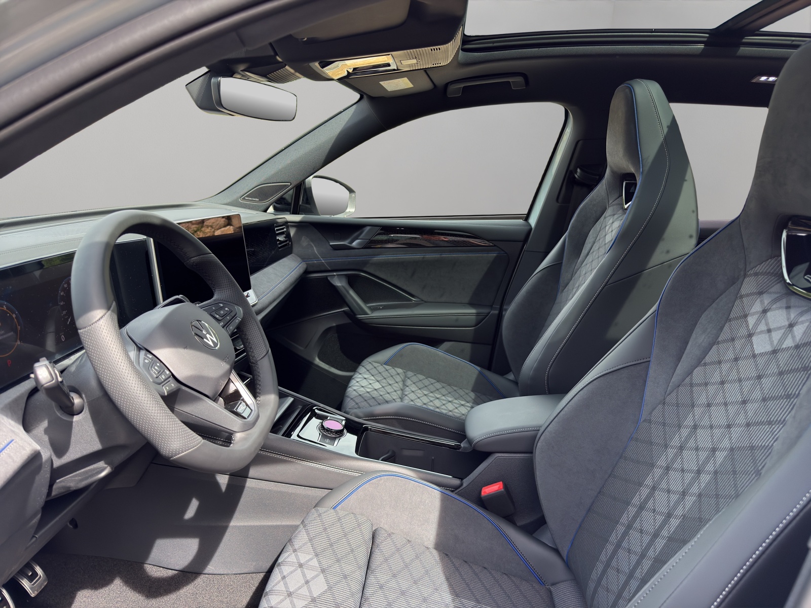 VW Tiguan 2.0 TSI DSG R-Line 4Motion-image-8