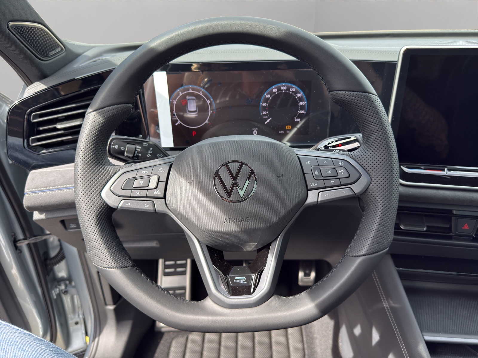 VW Tiguan 2.0 TSI DSG R-Line 4Motion-image-10