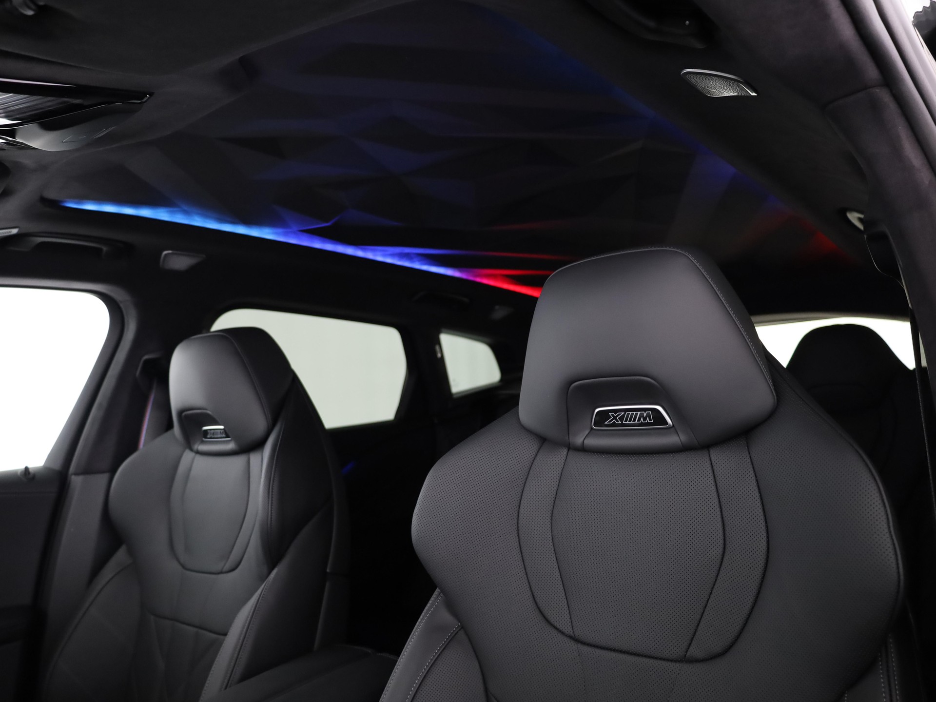BMW XM 50e Plug-in Hybrid-image-15