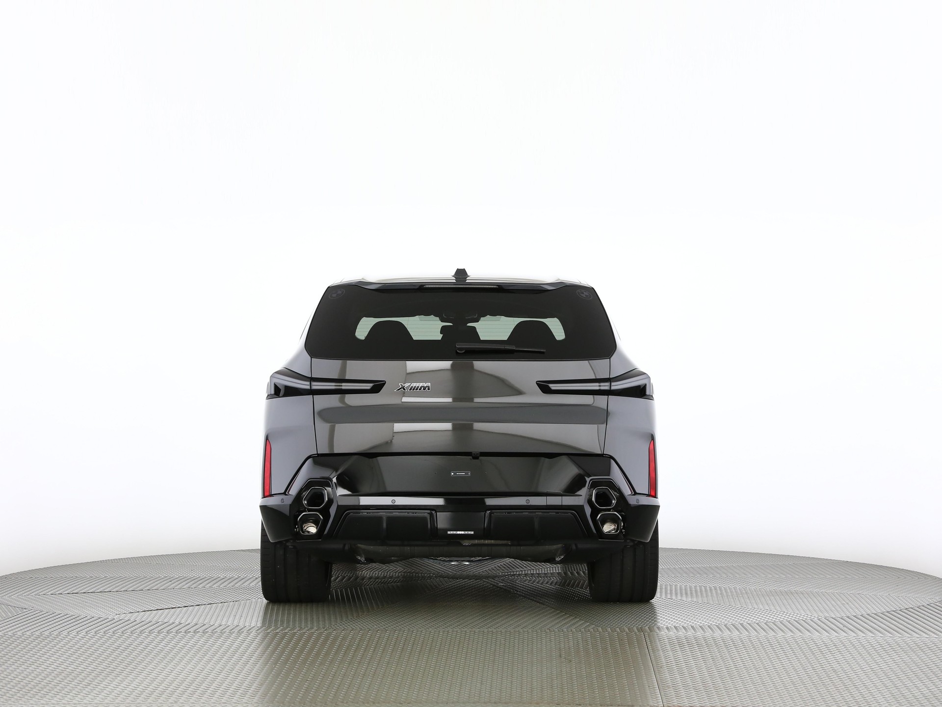 BMW XM 50e Plug-in Hybrid-image-3