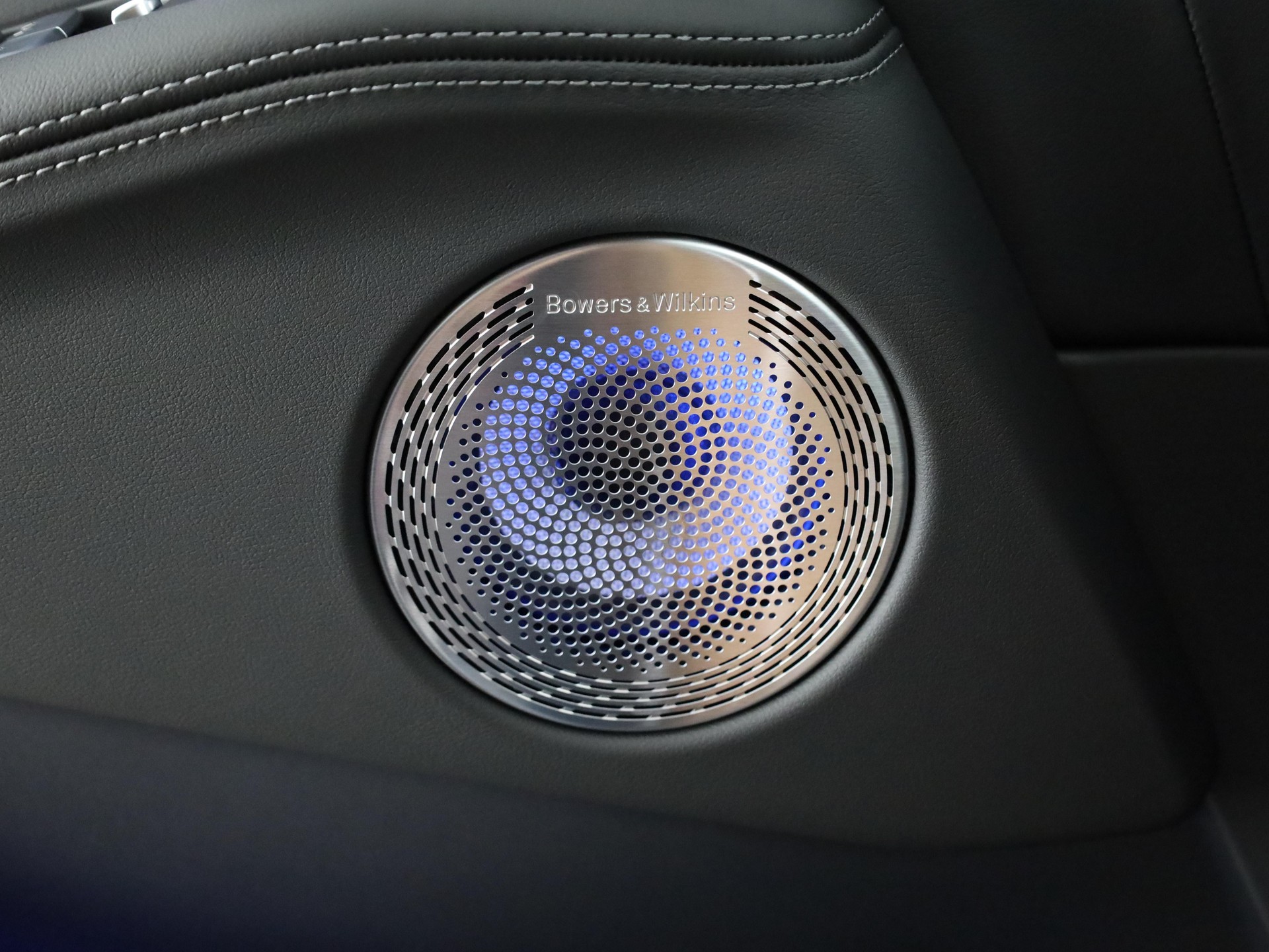 BMW XM 50e Plug-in Hybrid-image-19