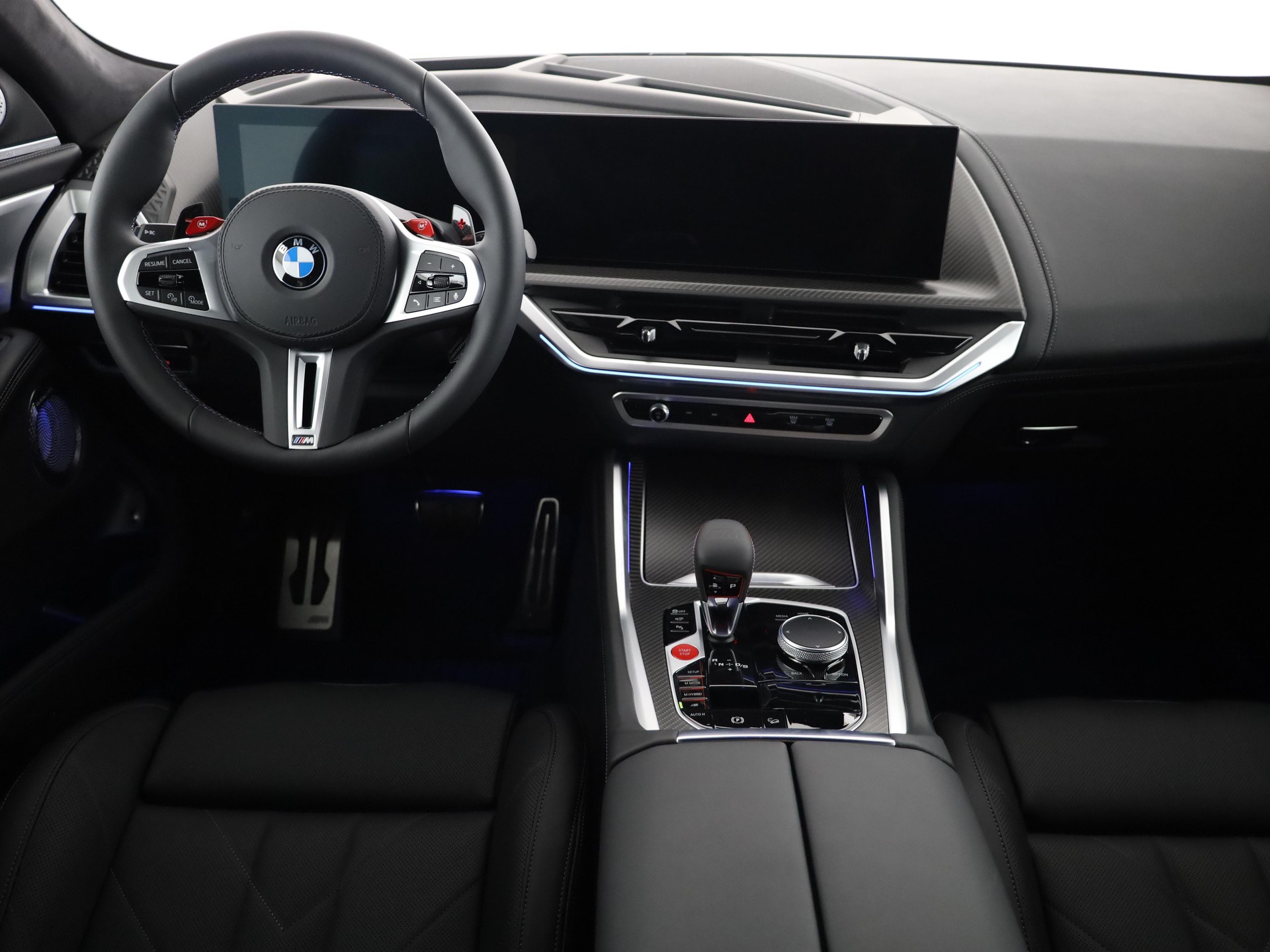 BMW XM 50e Plug-in Hybrid-image-11