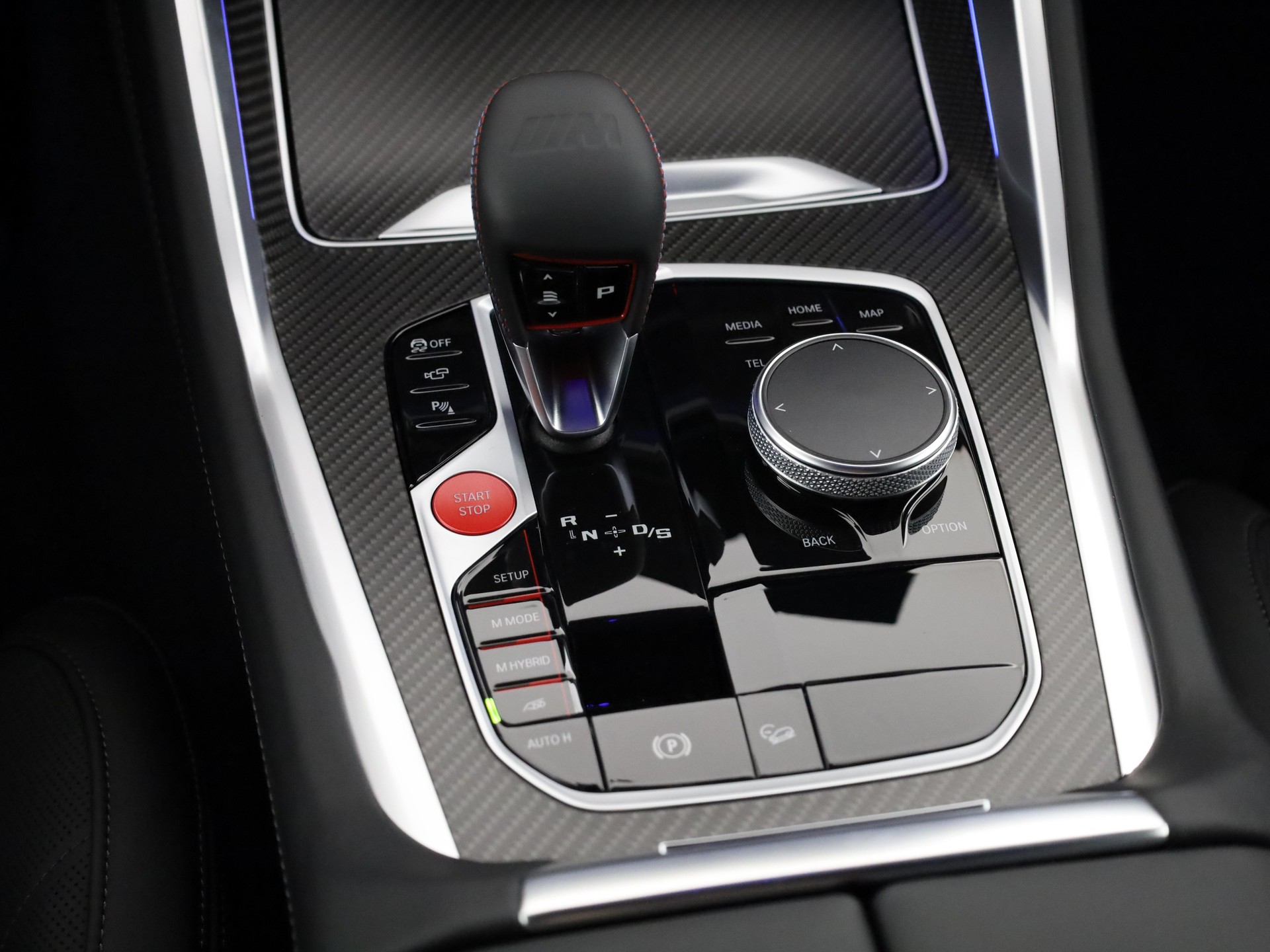 BMW XM 50e Plug-in Hybrid-image-12