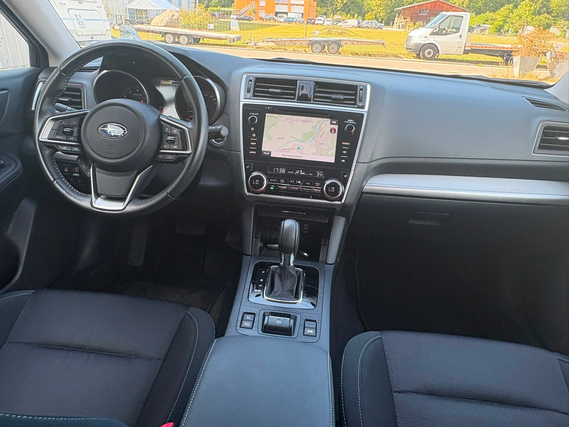 SUBARU Outback 2.5i Swiss AWD Lineartronic-image-8
