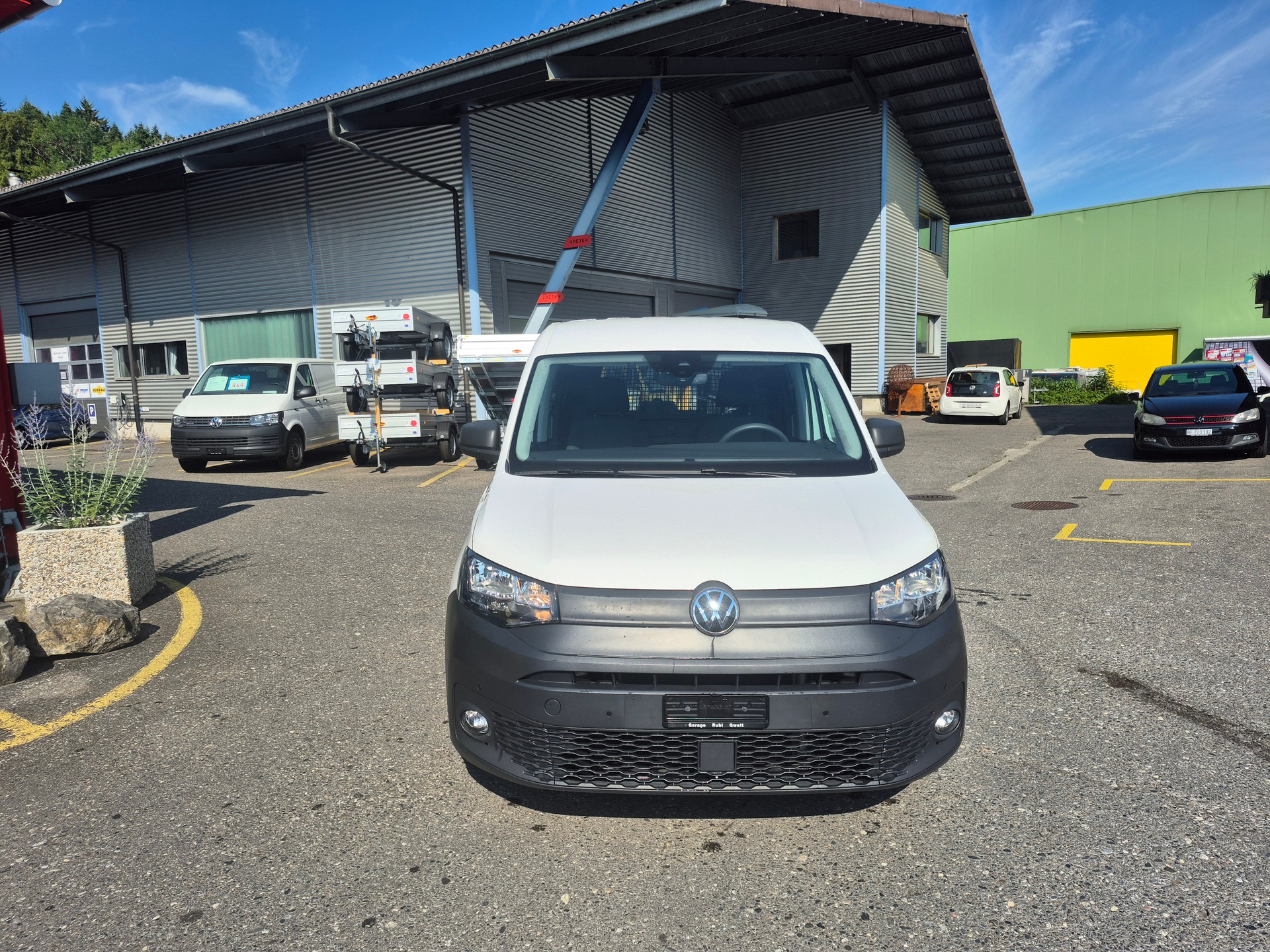 VW Caddy Cargo 2.0TDI Maxi-image-1