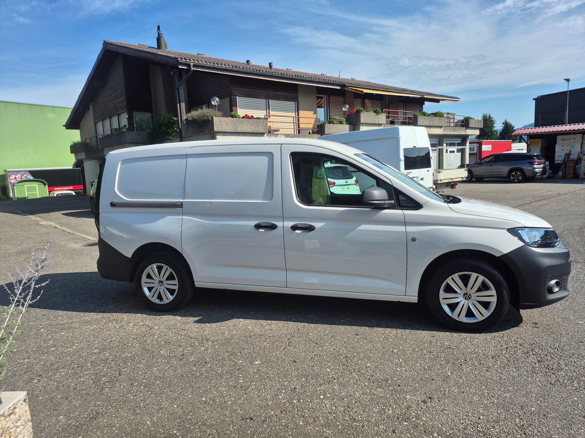 VW Caddy Cargo 2.0TDI Maxi-image-3