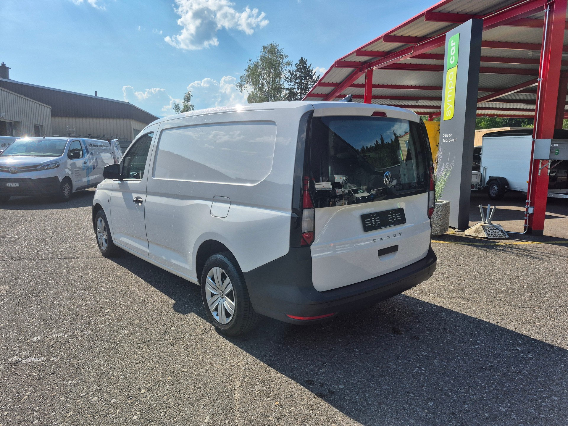 VW Caddy Cargo 2.0TDI Maxi-image-6