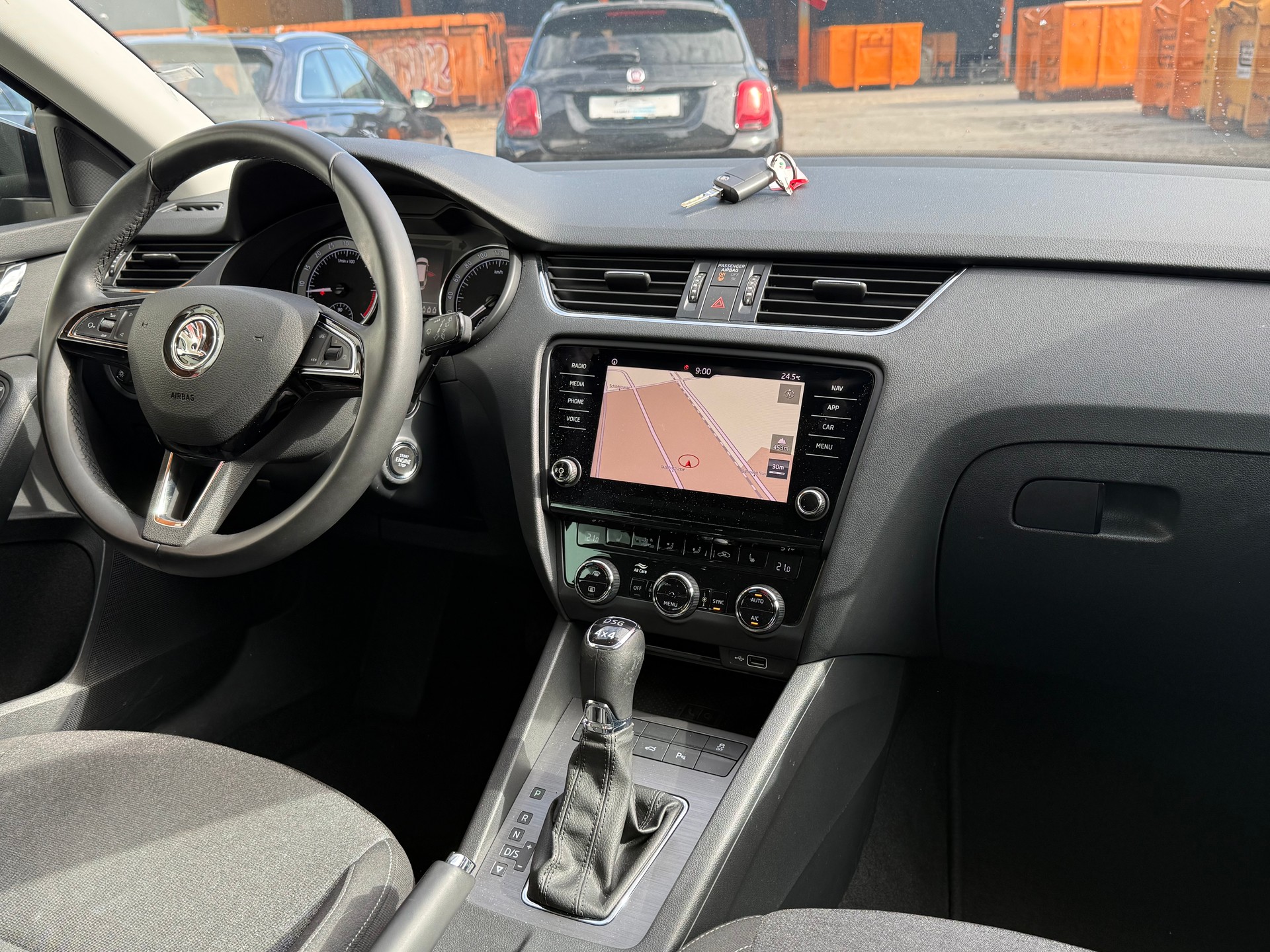 SKODA Octavia Combi 2.0 TDI Soleil 4x4 DSG-image-10