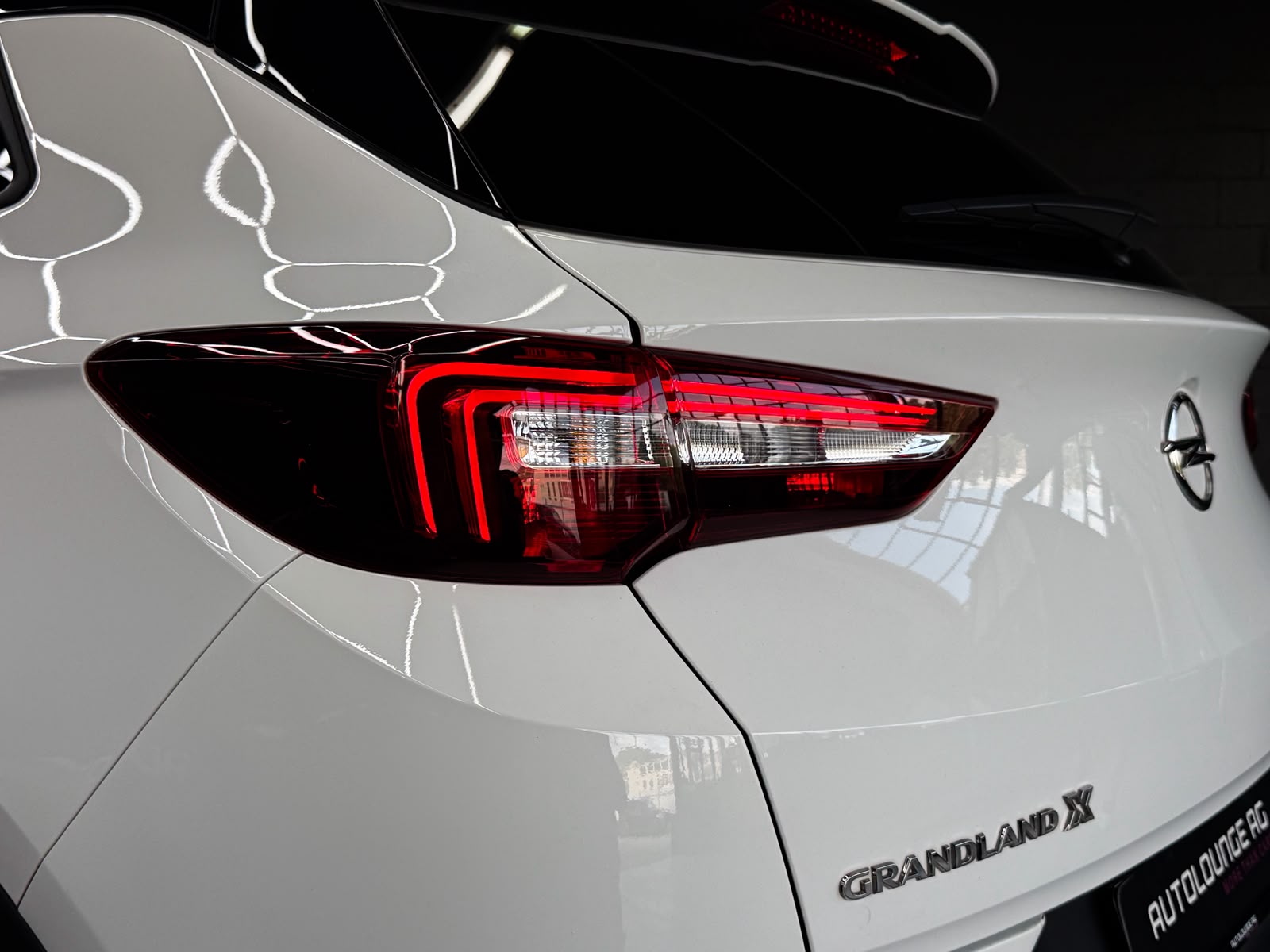 OPEL Grandland X 1.6 TP Ultimate Automatik-image-6