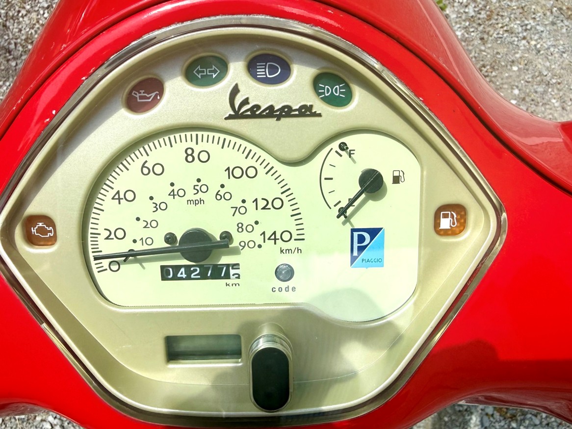PIAGGIO Vespa 125 LX4 i.e.-image-9