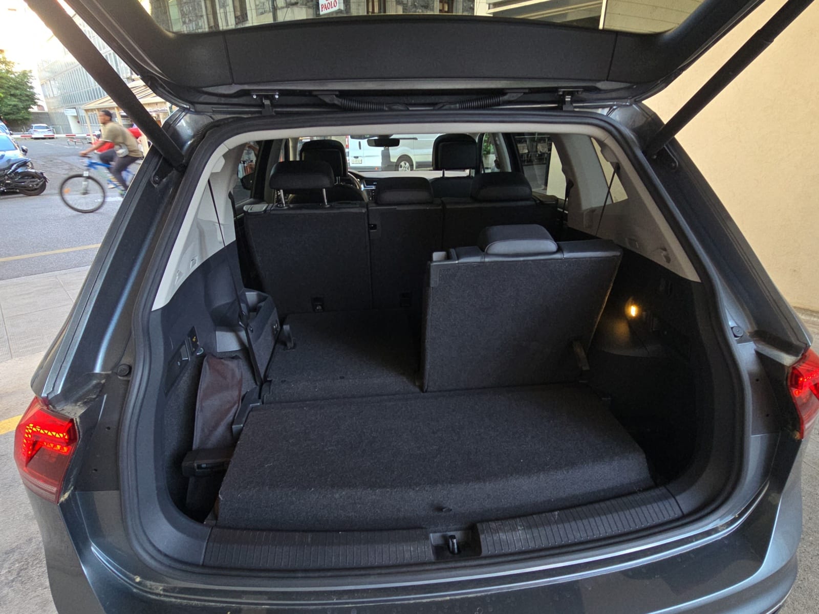 VW Tiguan Allspace 2.0TSI Highline 4Motion DSG-image-8
