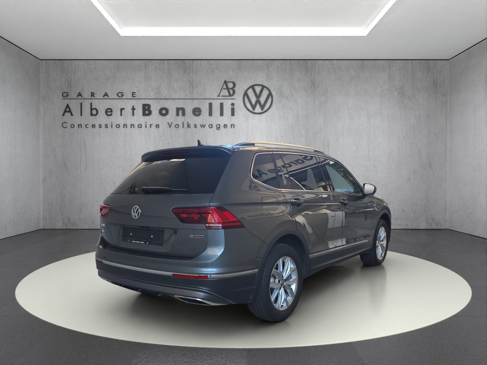VW Tiguan Allspace 2.0TSI Highline 4Motion DSG-showroom-element-2
