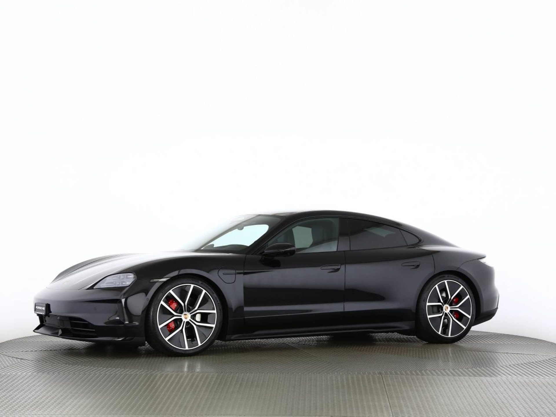 PORSCHE Taycan 4S Black Edition-image-10