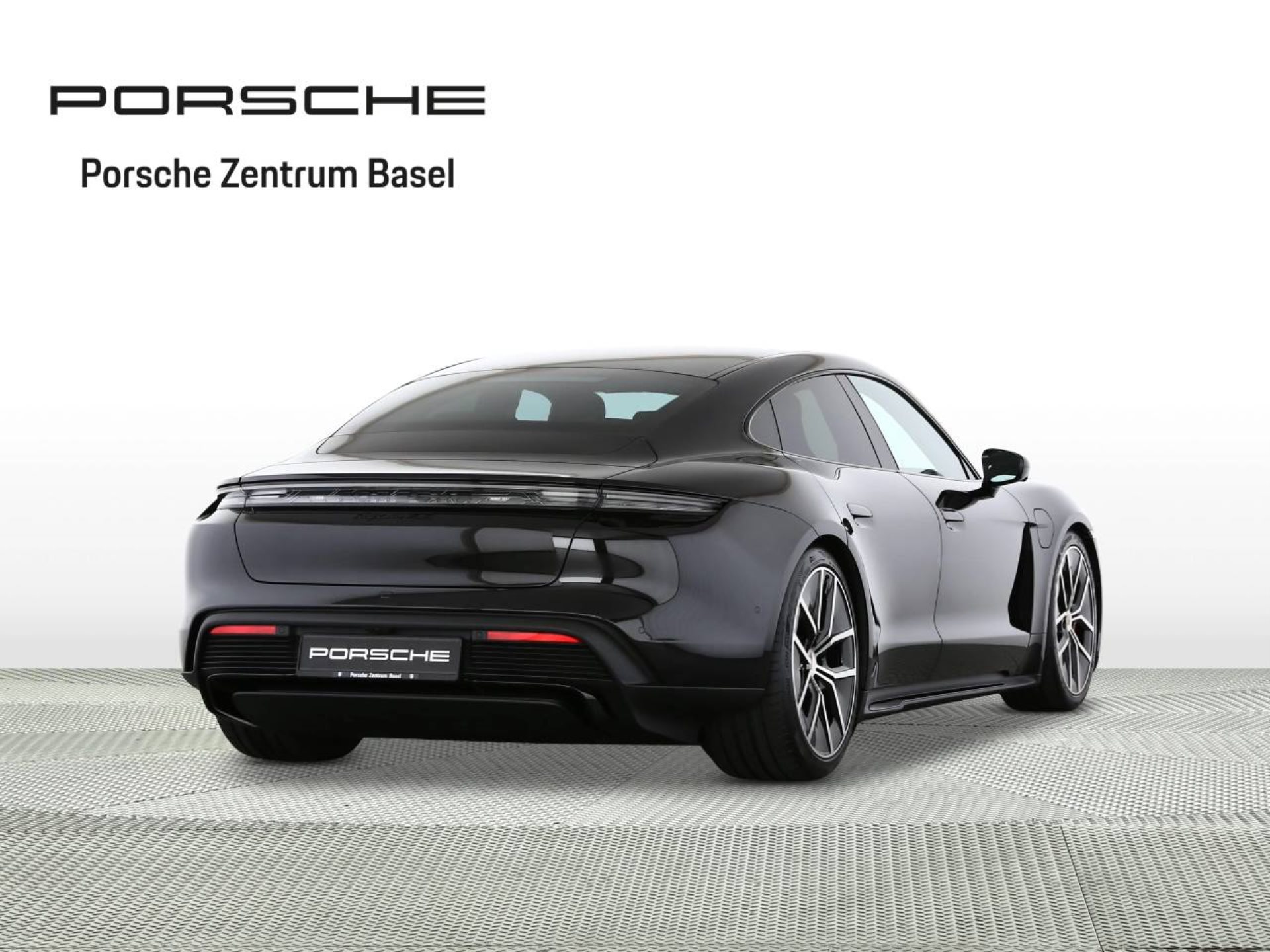 PORSCHE Taycan 4S Black Edition-showroom-element-2