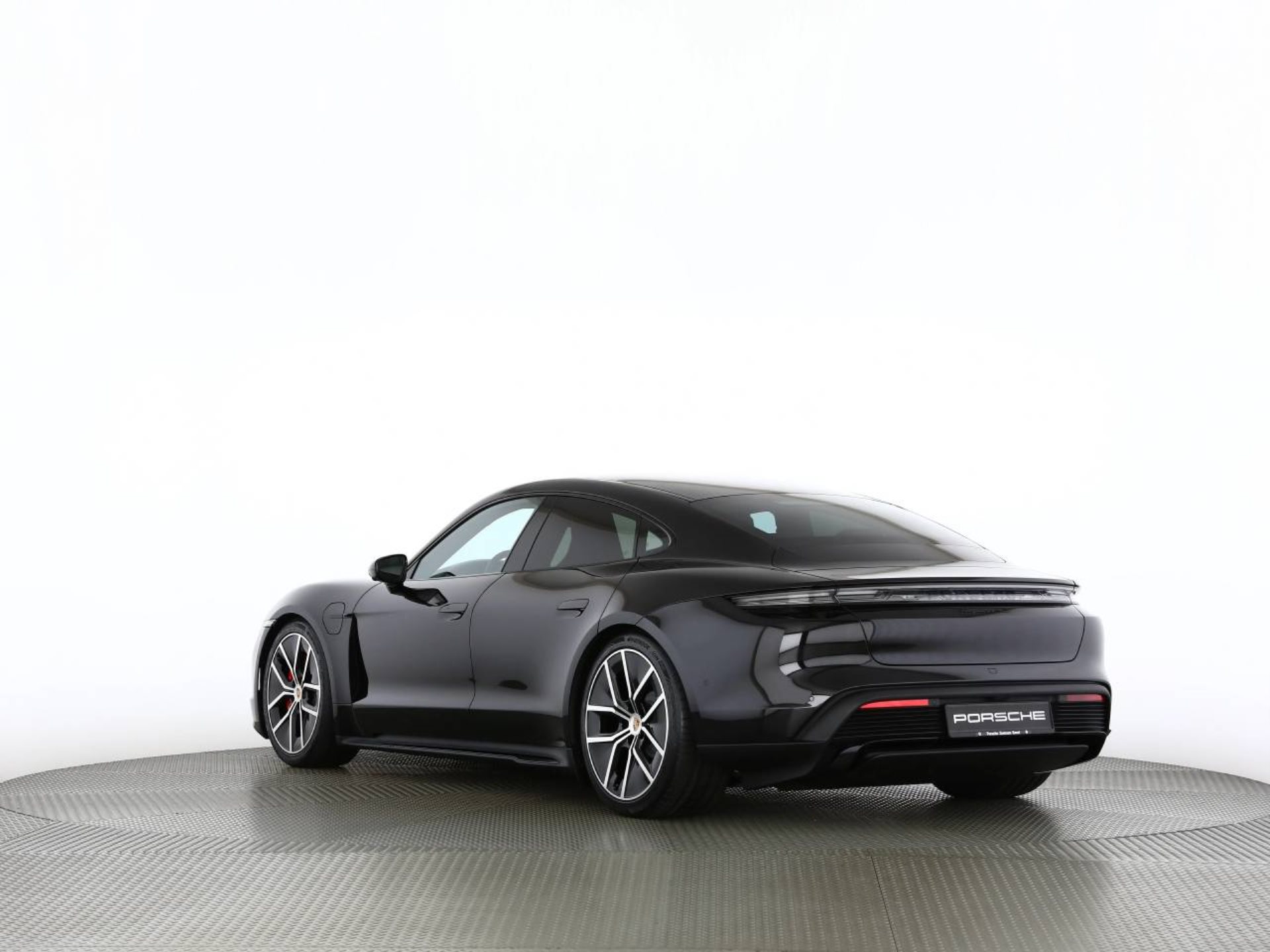 PORSCHE Taycan 4S Black Edition-image-16