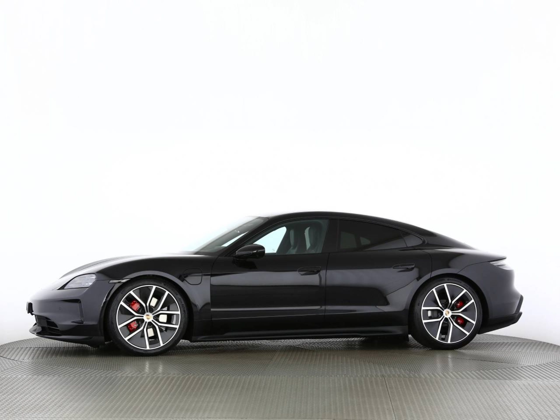 PORSCHE Taycan 4S Black Edition-image-11