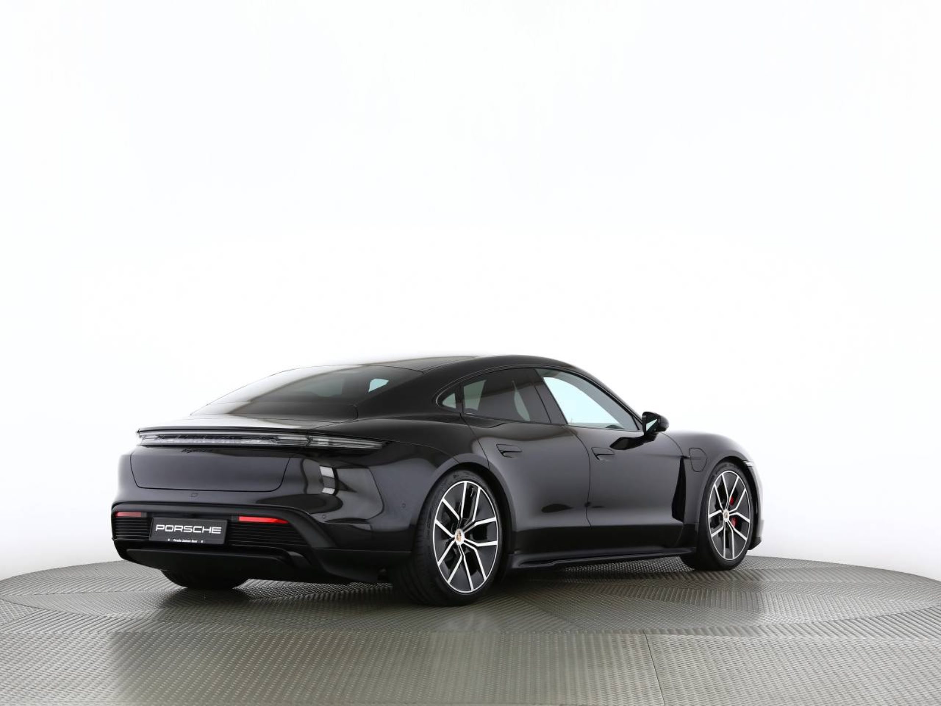 PORSCHE Taycan 4S Black Edition-image-20