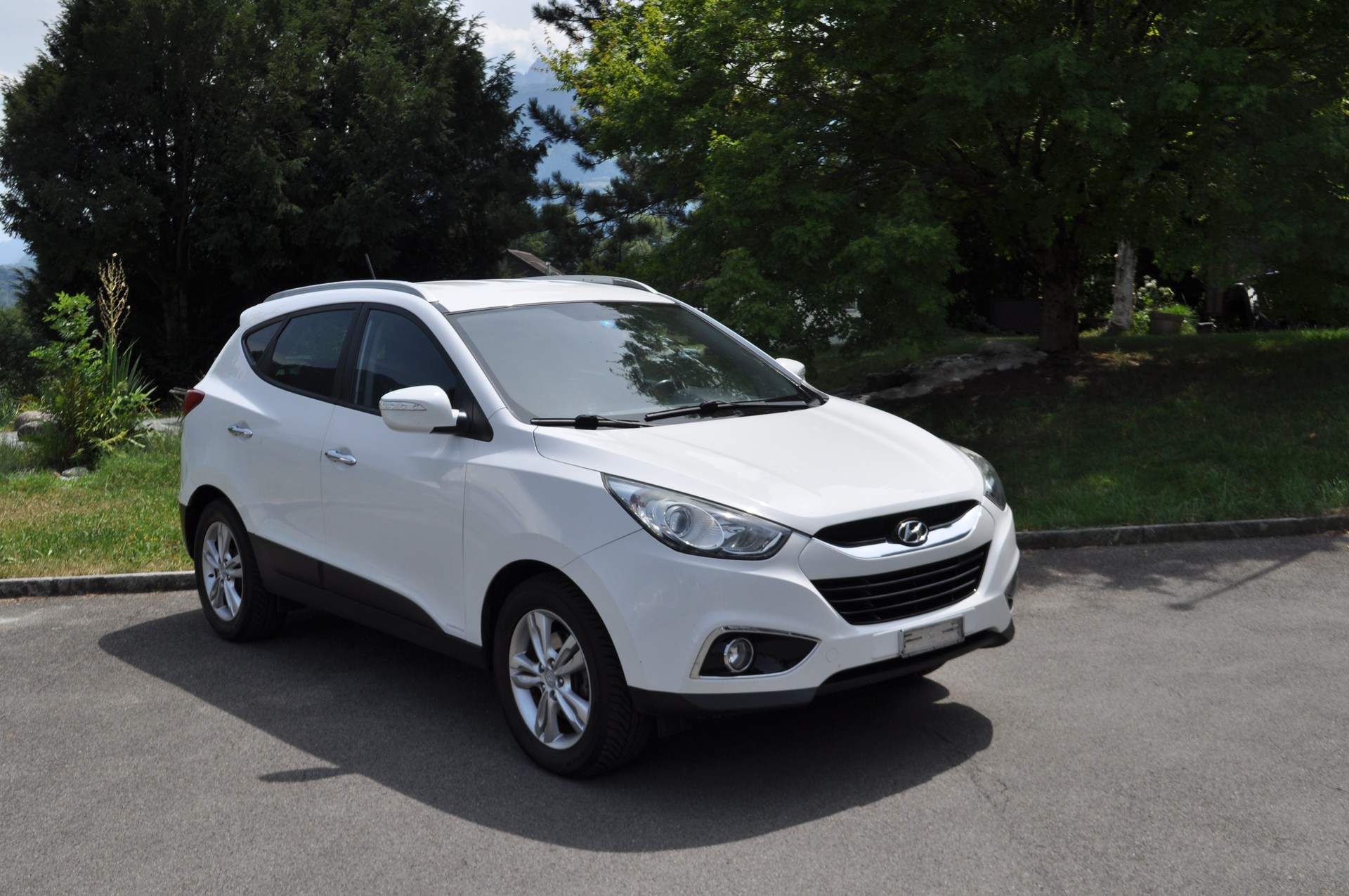 HYUNDAI iX 35 2.0 CRDi Style 4WD-image-0