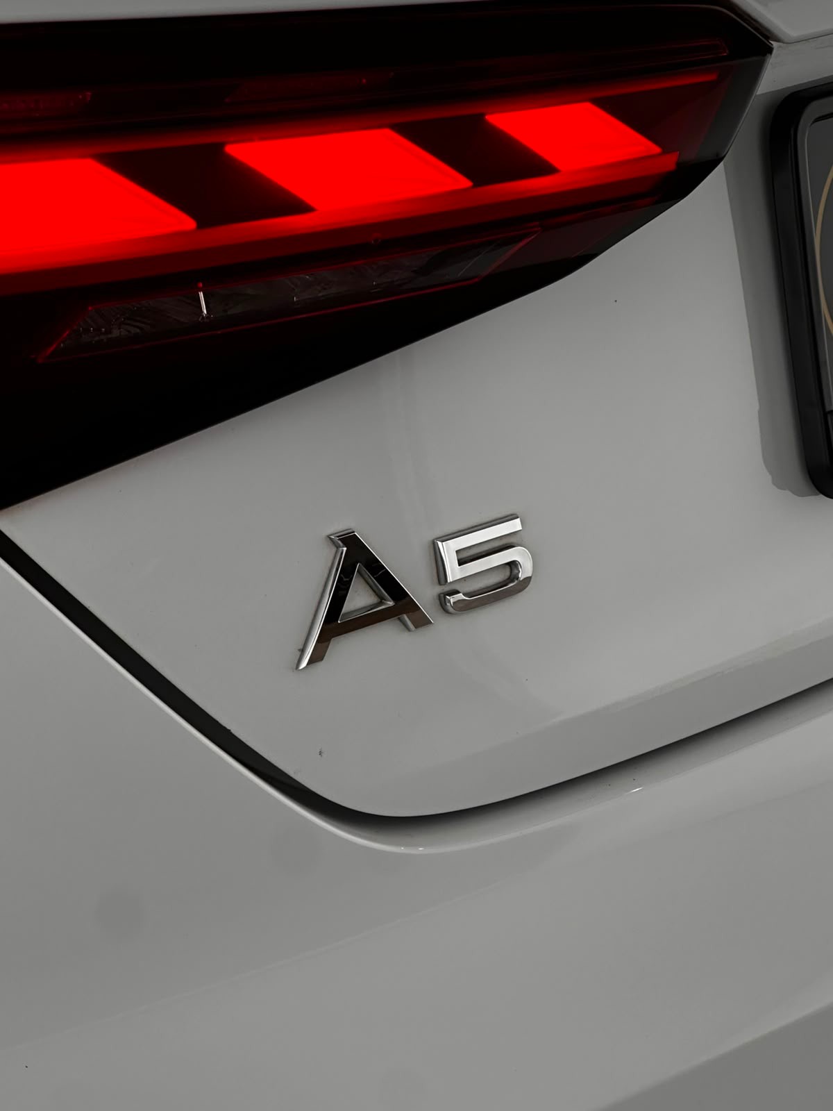 AUDI A5 Cabriolet 2.0 TDI S-Line S-tronic-image-12