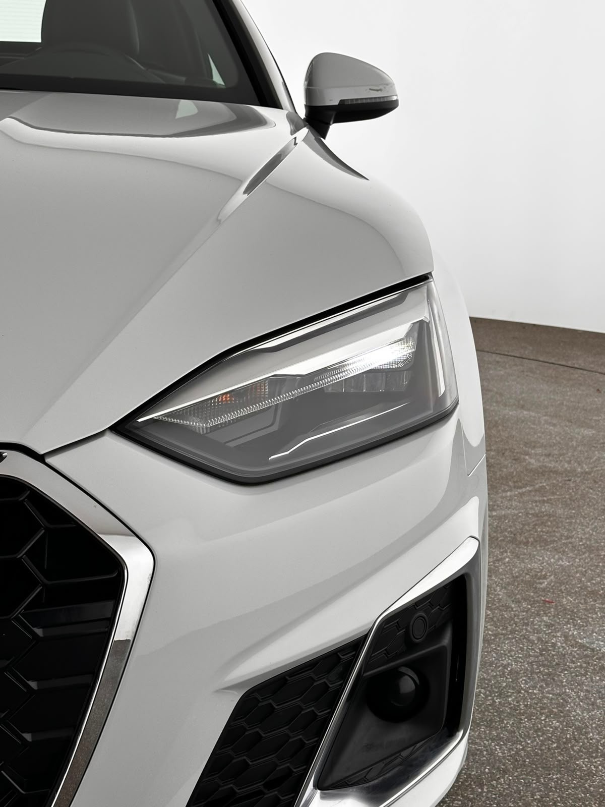 AUDI A5 Cabriolet 2.0 TDI S-Line S-tronic-image-4