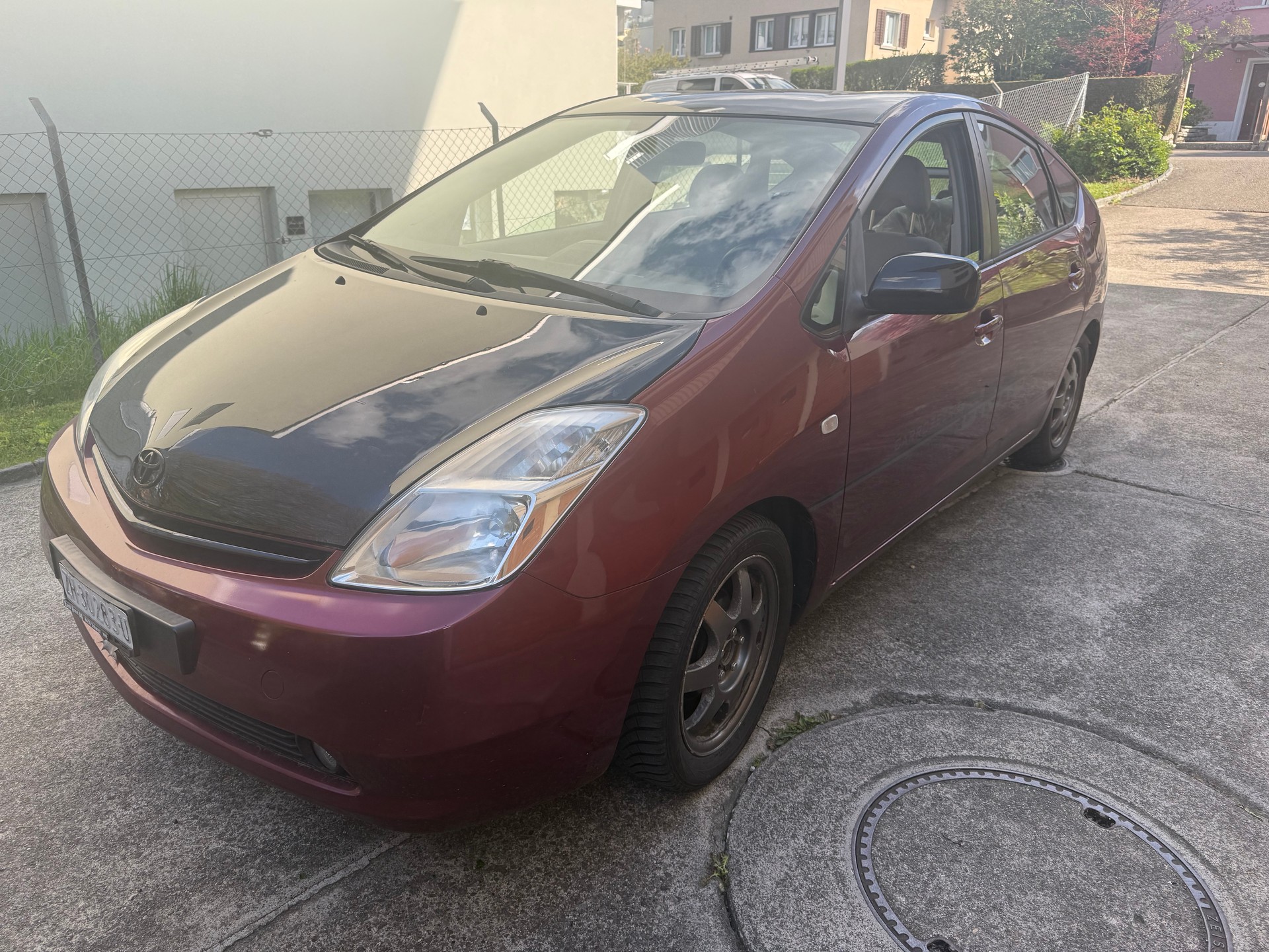 TOYOTA Prius 1.5 16V Hybrid-image-0