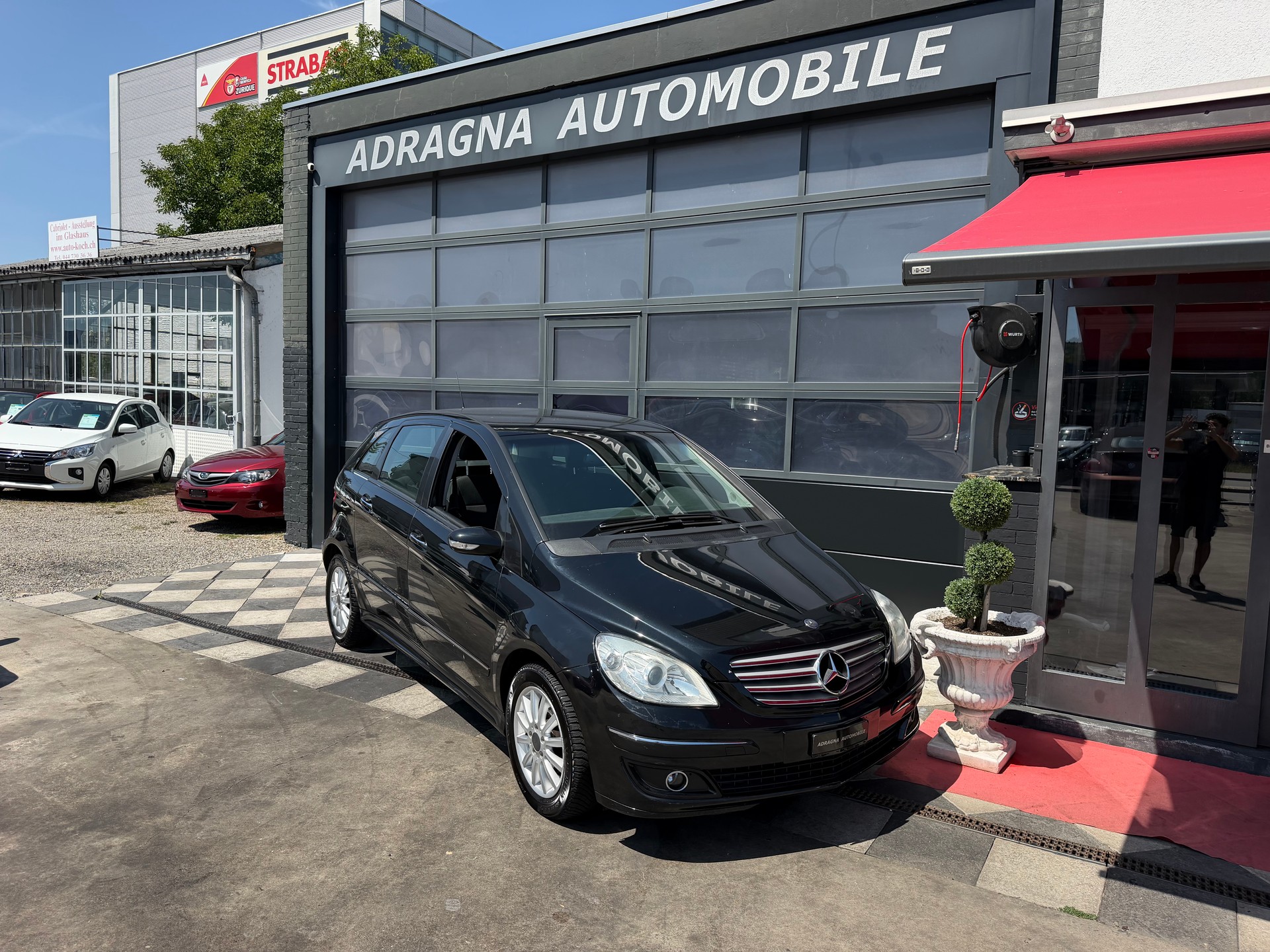 MERCEDES-BENZ B 170-showroom-element-2