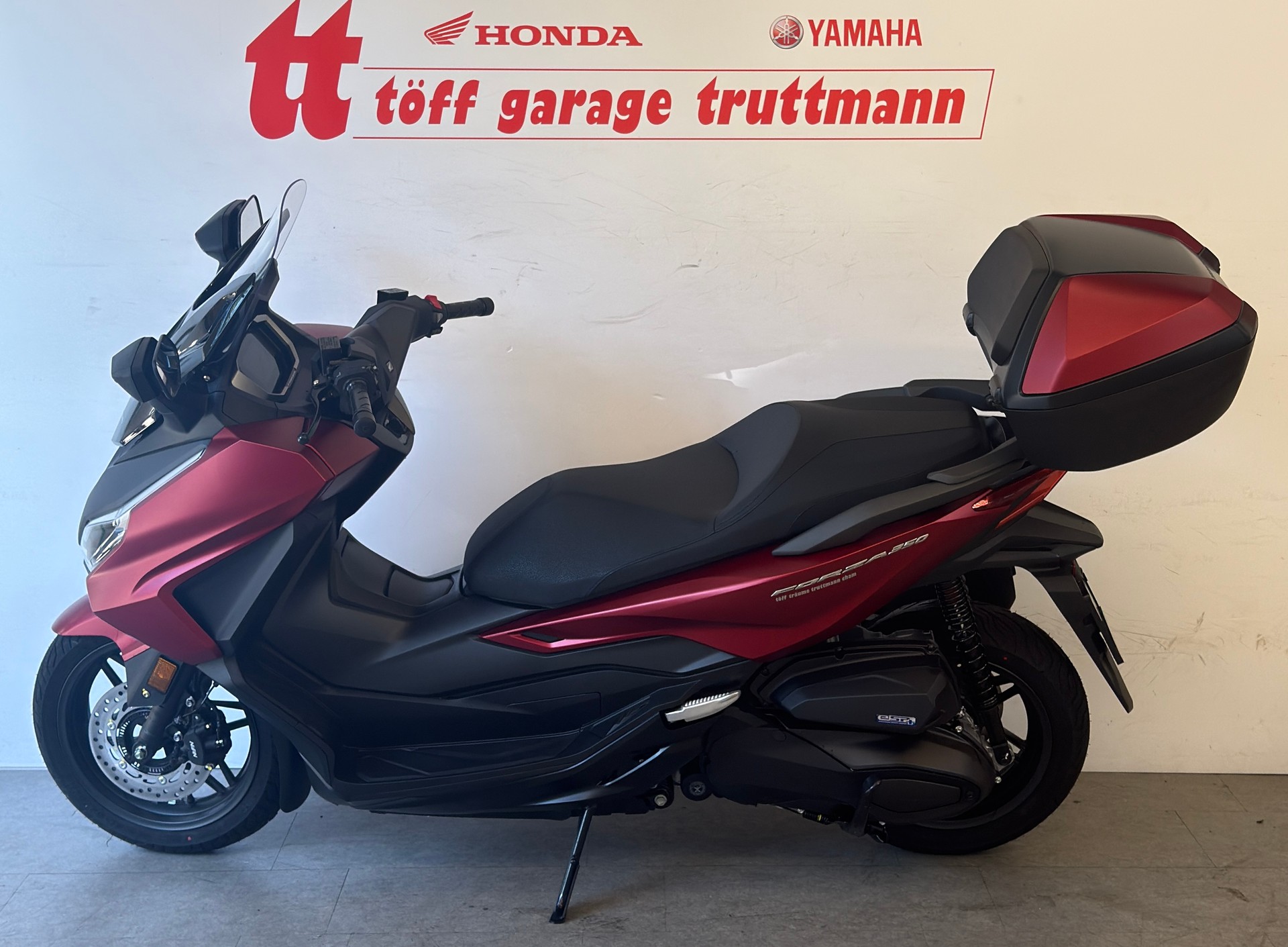 HONDA NSS 350 Top Box-showroom-element-1