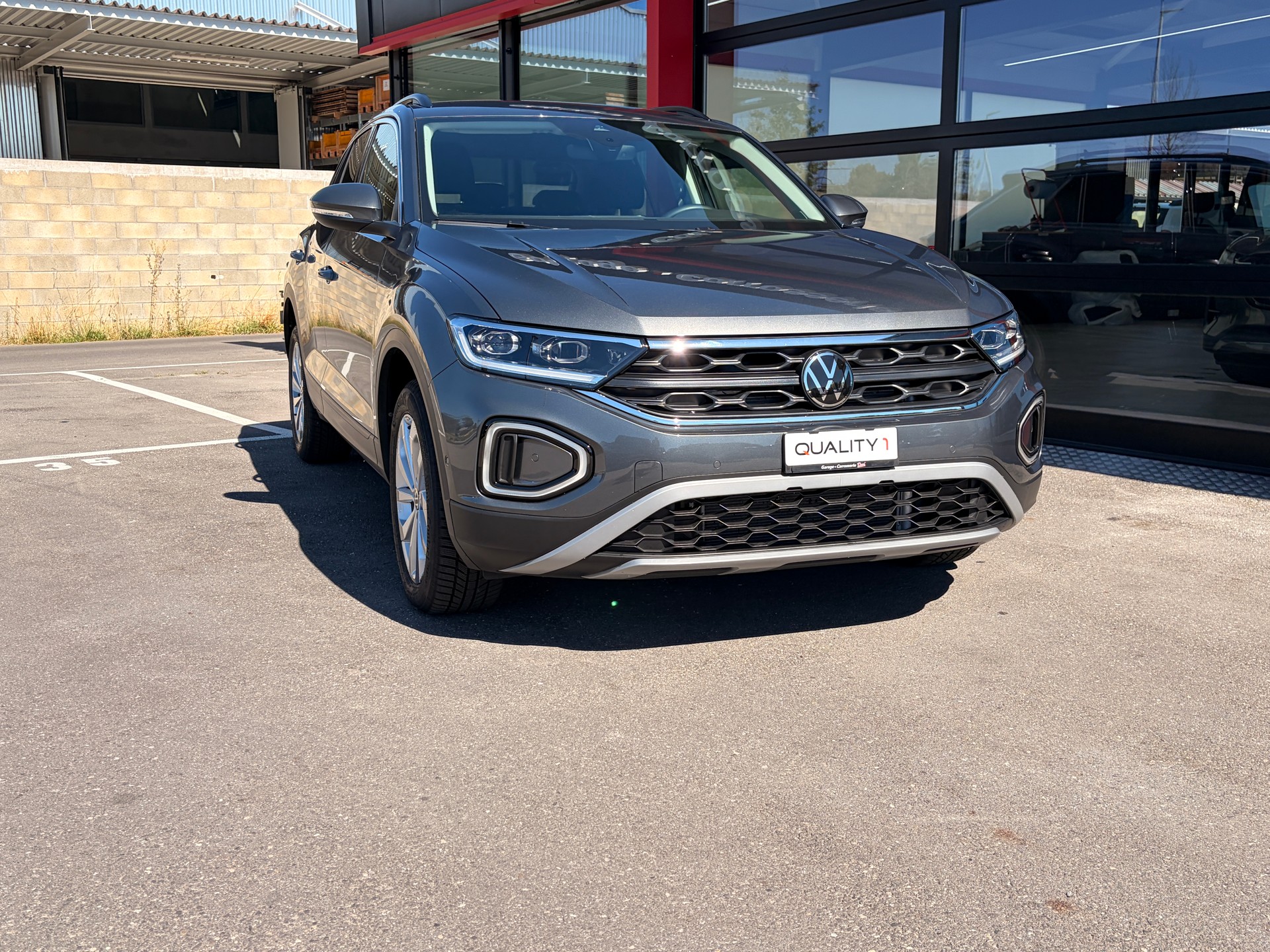 VW T-Roc 1.5 TSI EVO Life United DSG-image-1
