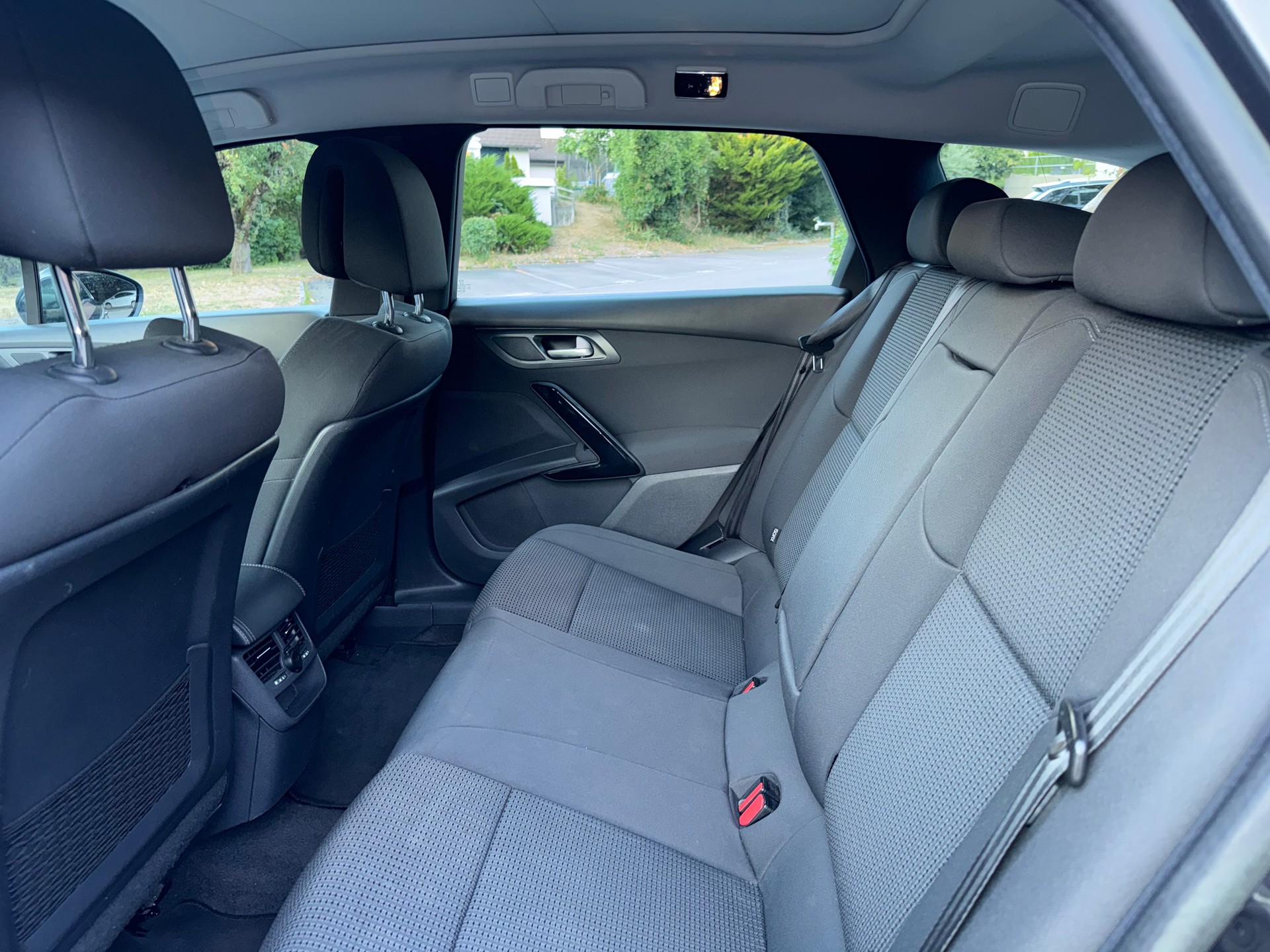 PEUGEOT 508 SW 2.0 HDI Allure Automatic-image-8