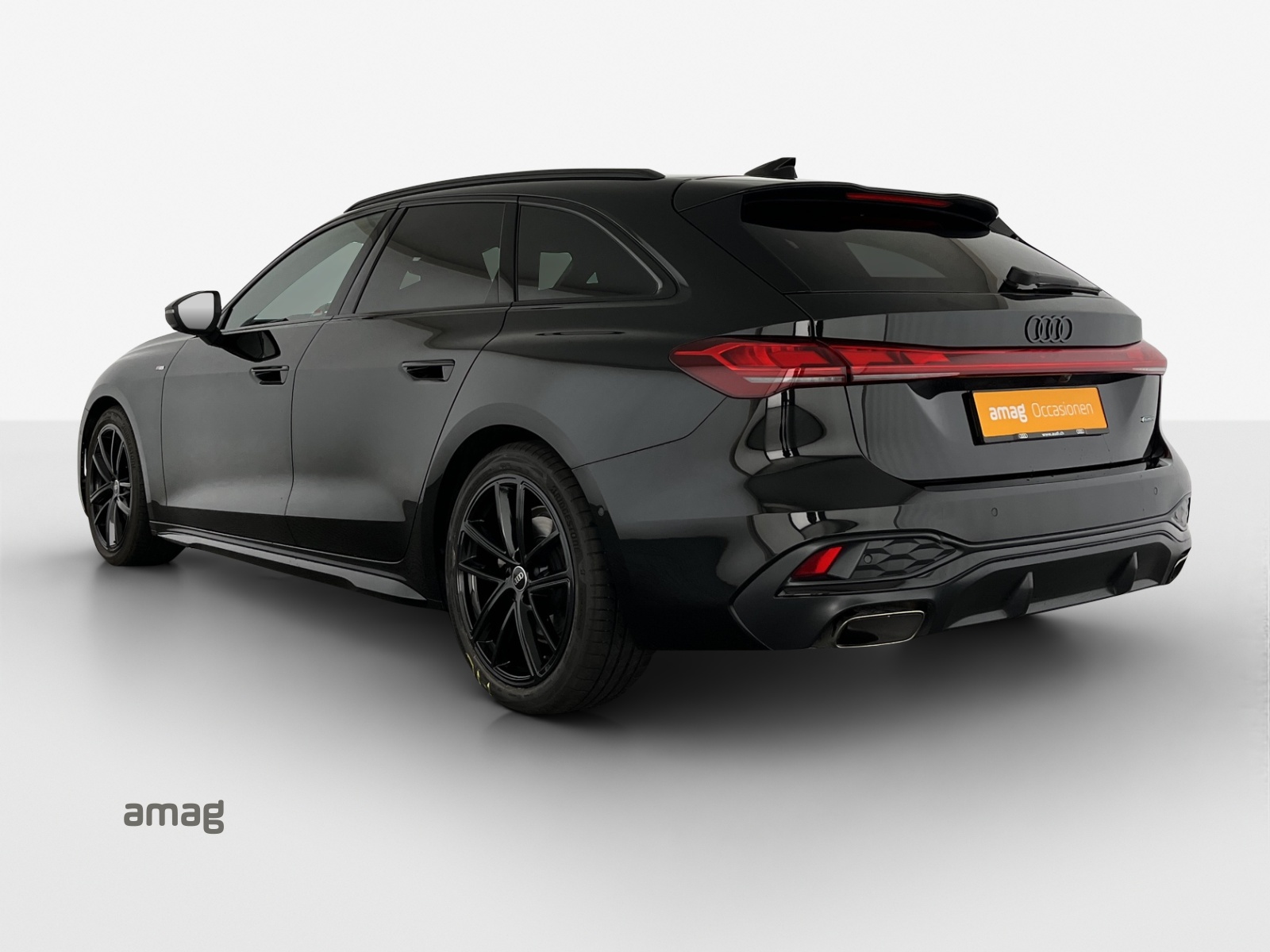 AUDI A5 Avant TFSI quattro 150 kW S tronic-image-2