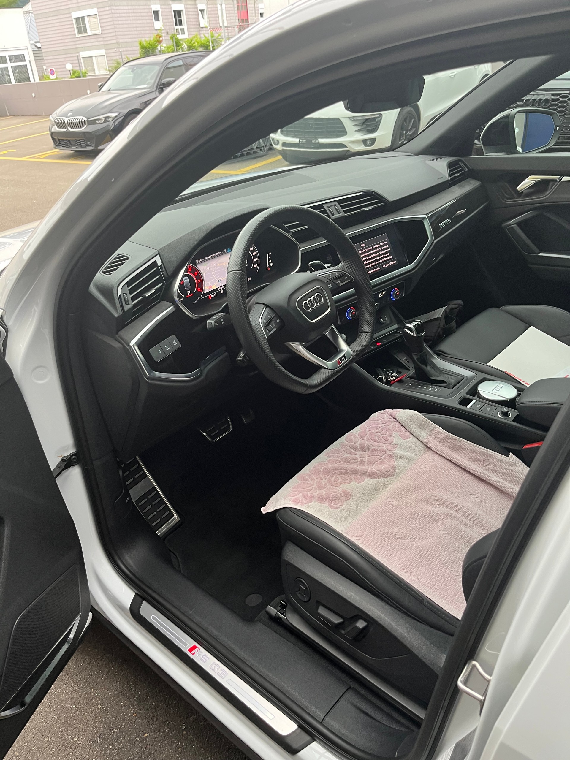AUDI 2.5 TFSI quattro S-Tronic-image-2