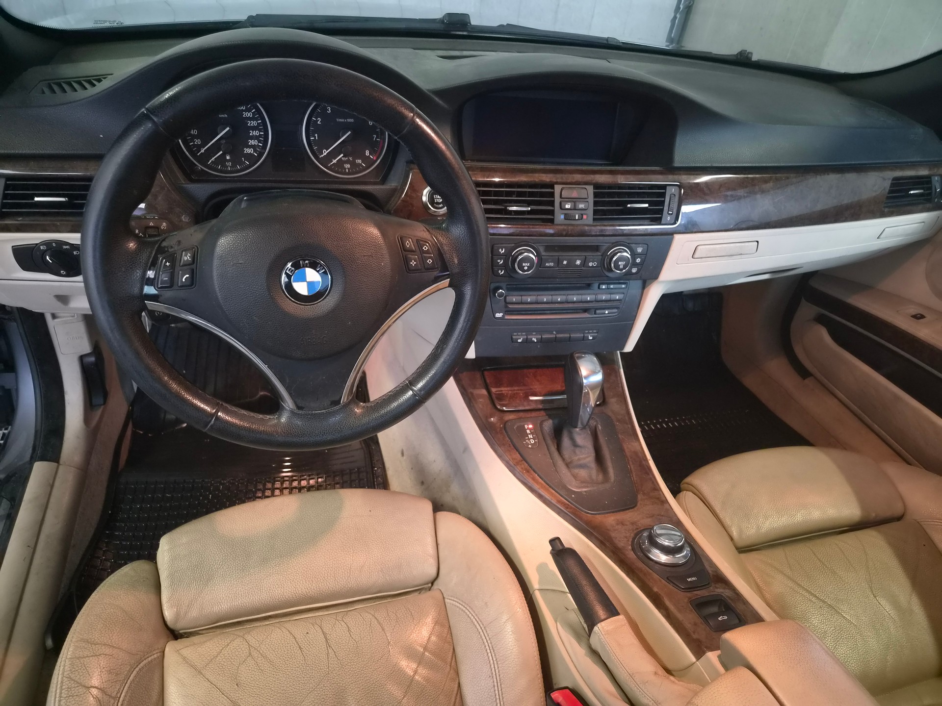 BMW 325i Cabriolet Steptronic-image-10
