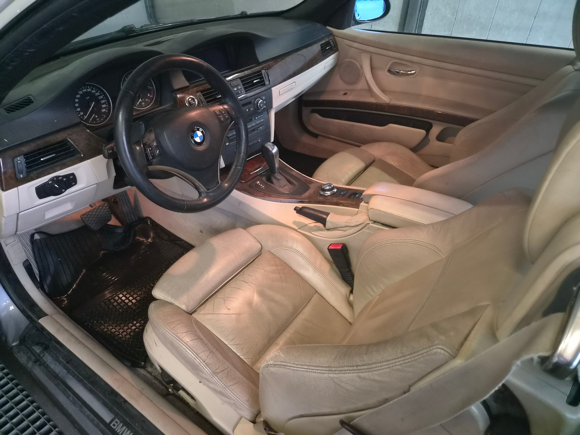 BMW 325i Cabriolet Steptronic-image-12