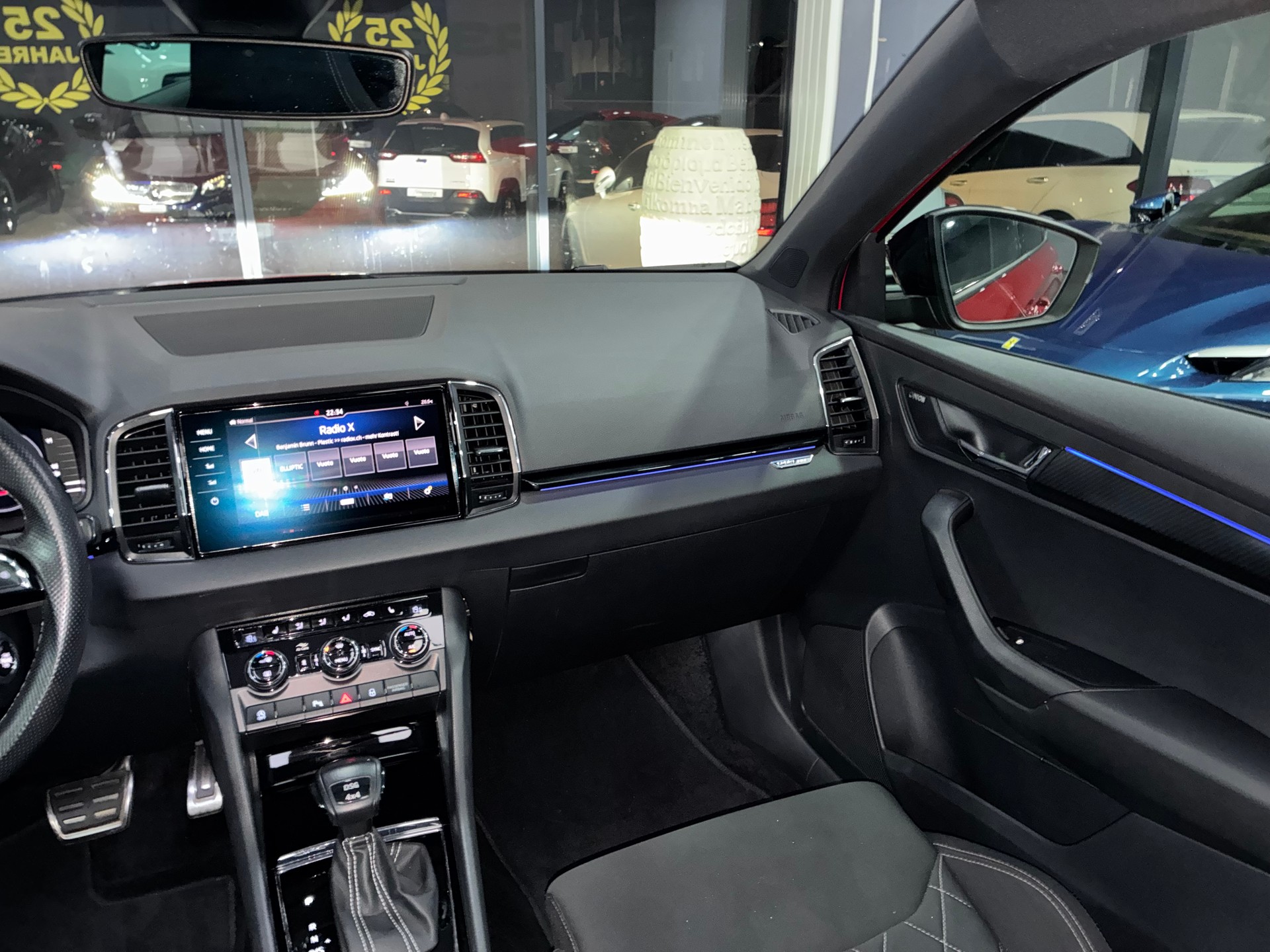 SKODA Karoq 2.0 TDI SCR SportLine 4x4 DSG-image-8