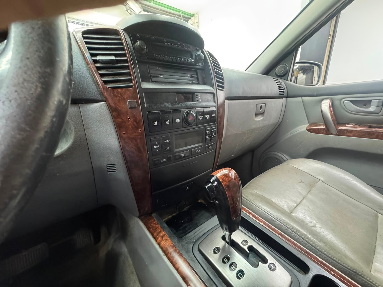 KIA Sorento 2.5 CRDI Carat-image-5