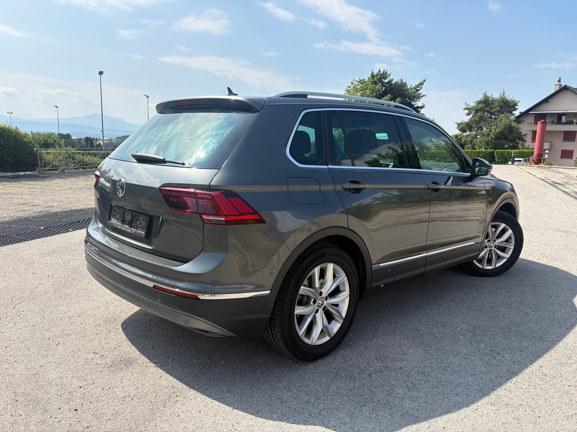 VW Tiguan 2.0TSI Highline 4Motion DSG-image-2