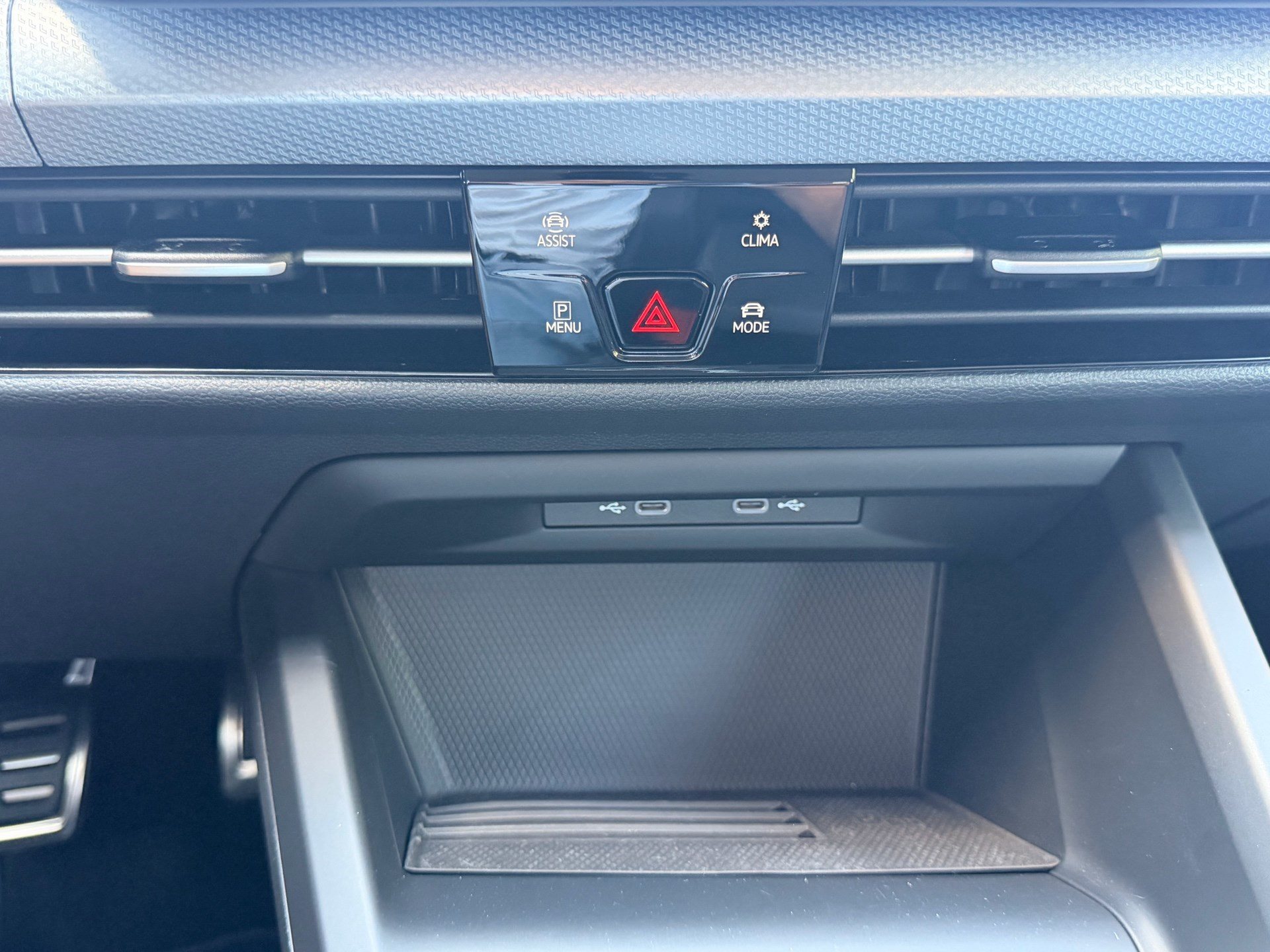 VW Golf Variant 1.5 eTSI DSG 150 PS GOAL *** ANHÄNGEKUPPLUNG & 5 JAHRE VW WERKSGARANTIE ***-image-24