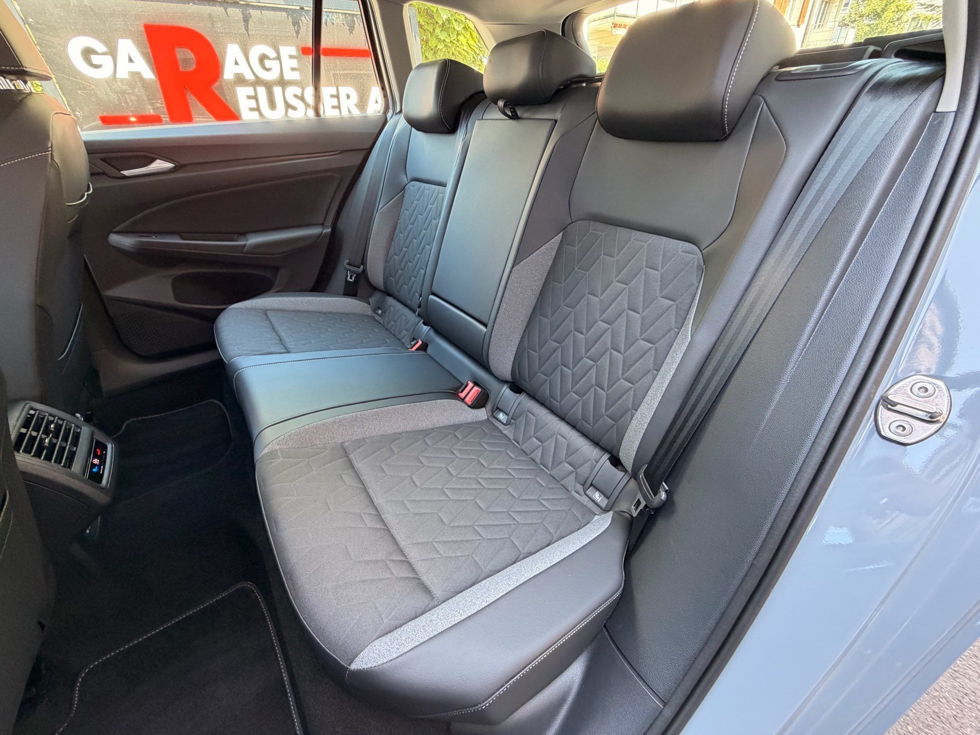 VW Golf Variant 1.5 eTSI DSG 150 PS GOAL *** ANHÄNGEKUPPLUNG & 5 JAHRE VW WERKSGARANTIE ***-image-28