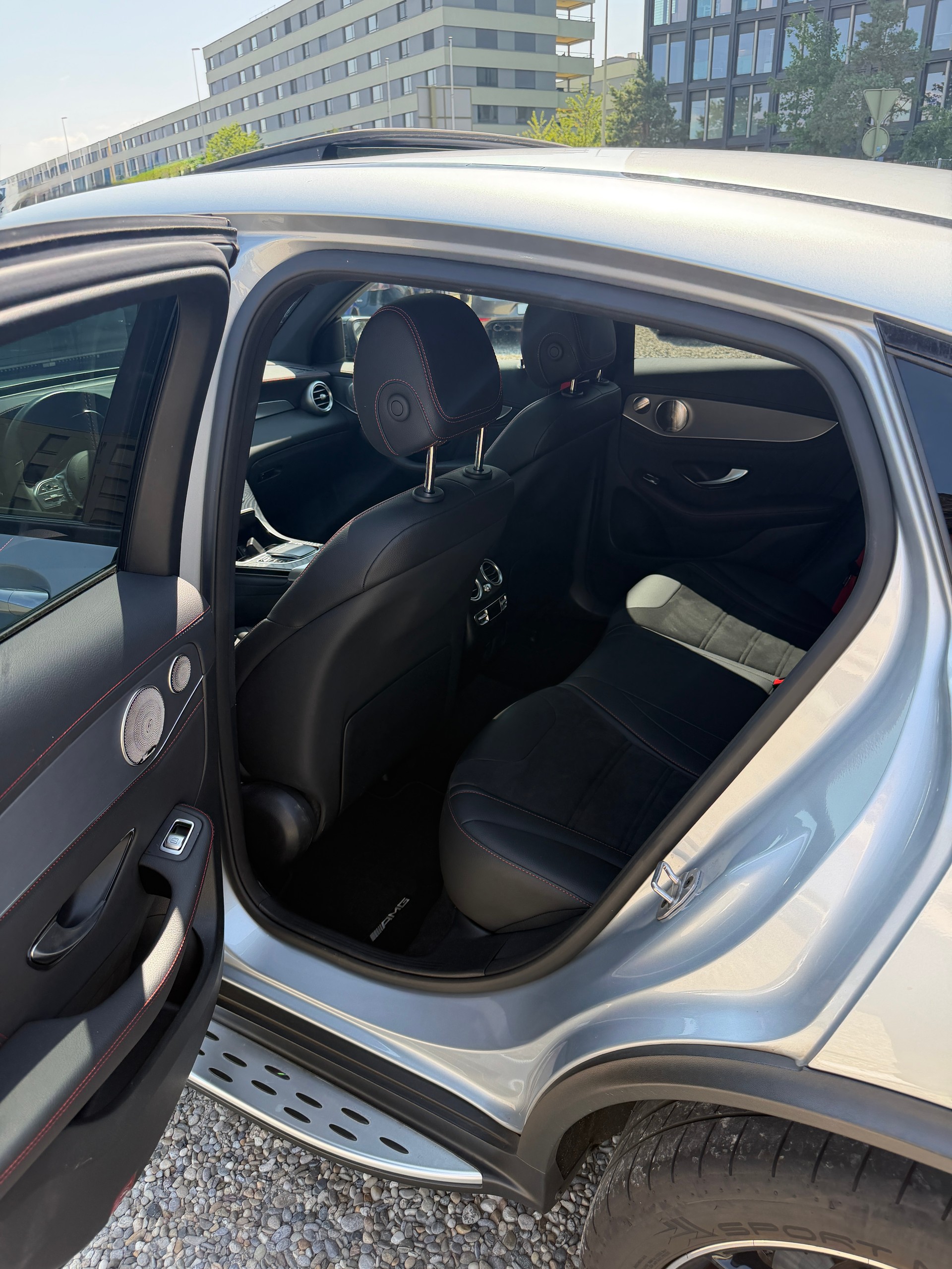 MERCEDES-BENZ GLC 220 d AMG Line Coupé 4m-image-5