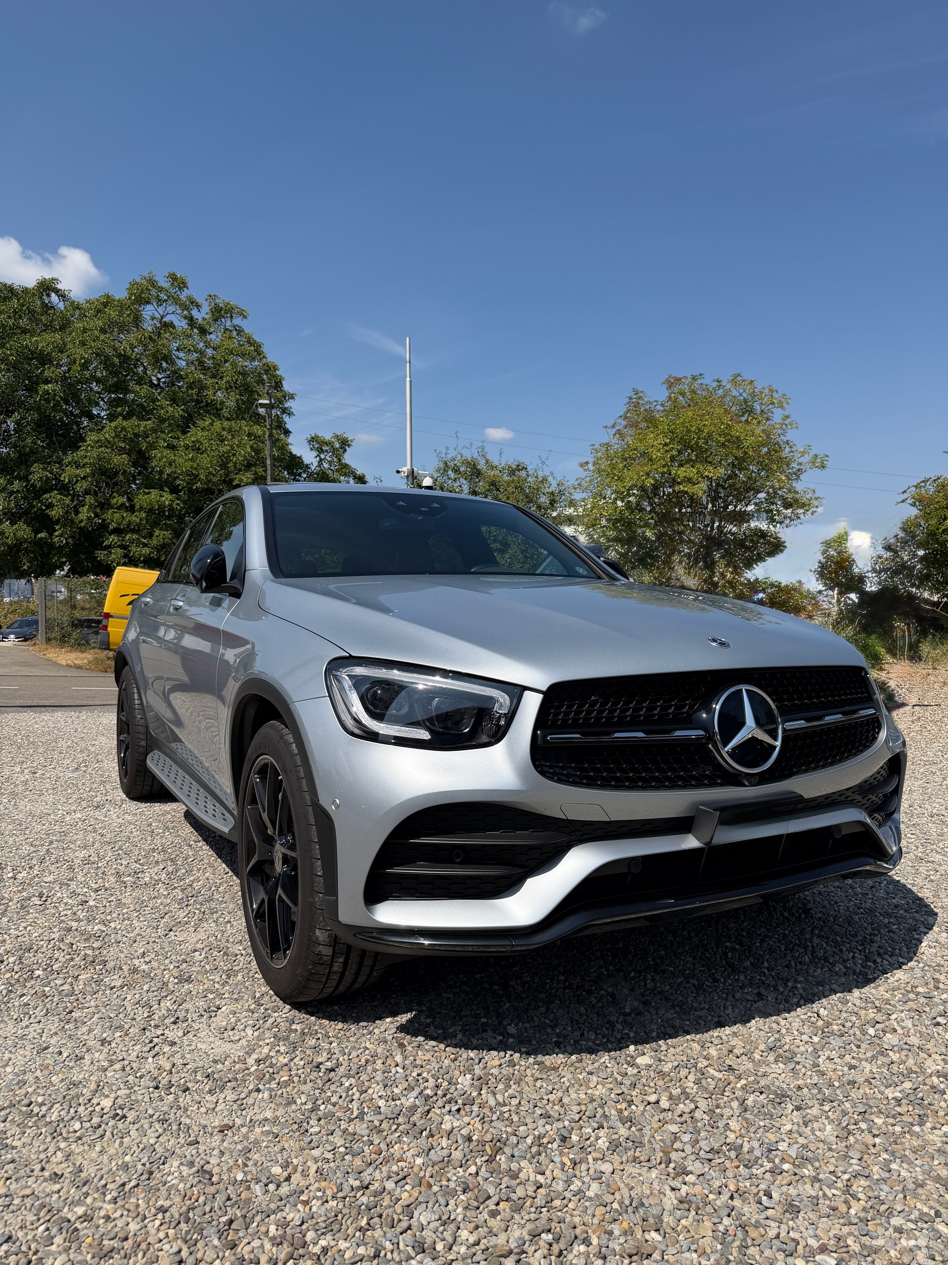 MERCEDES-BENZ GLC 220 d AMG Line Coupé 4m-image-0