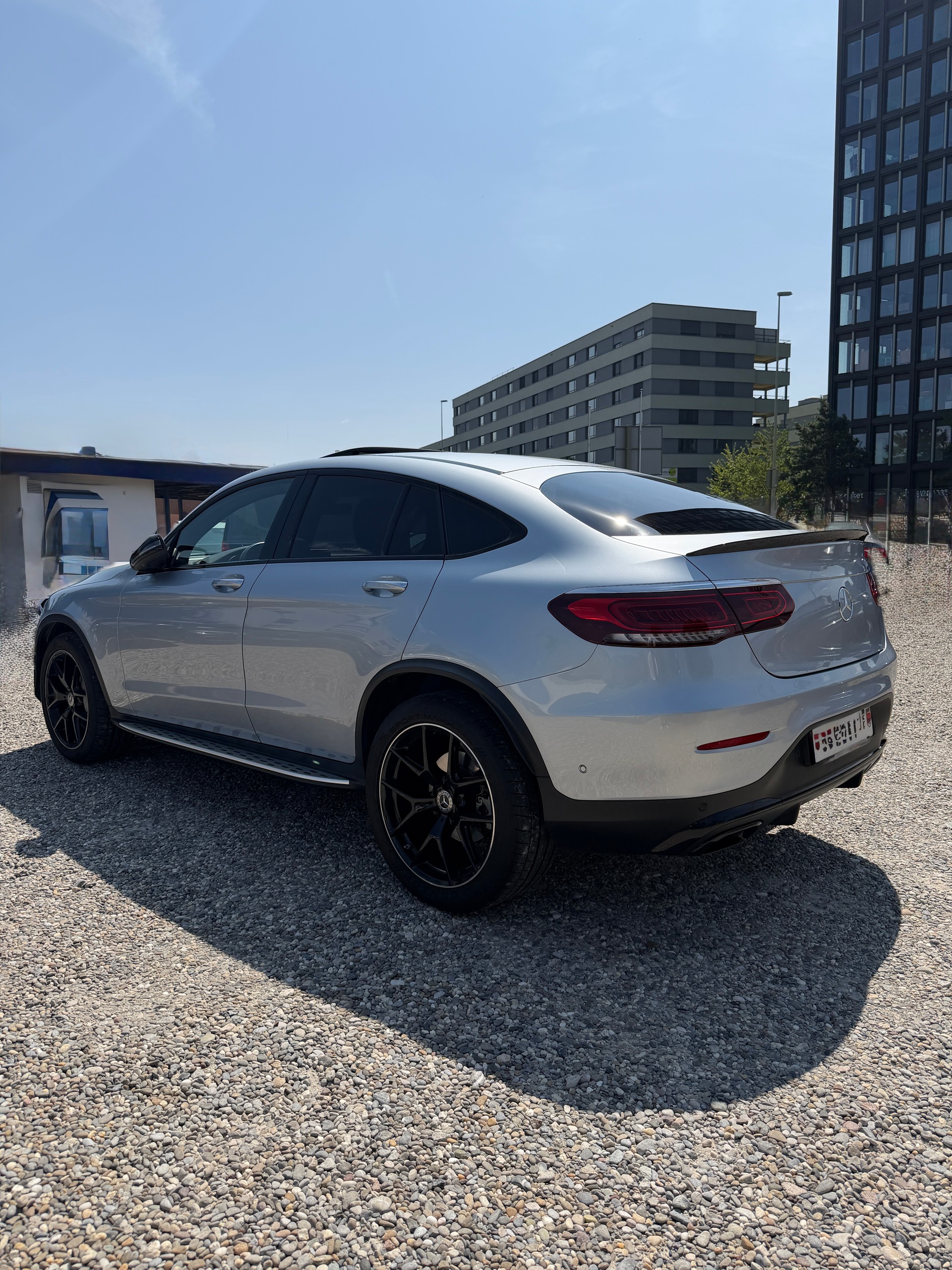 MERCEDES-BENZ GLC 220 d AMG Line Coupé 4m-image-2