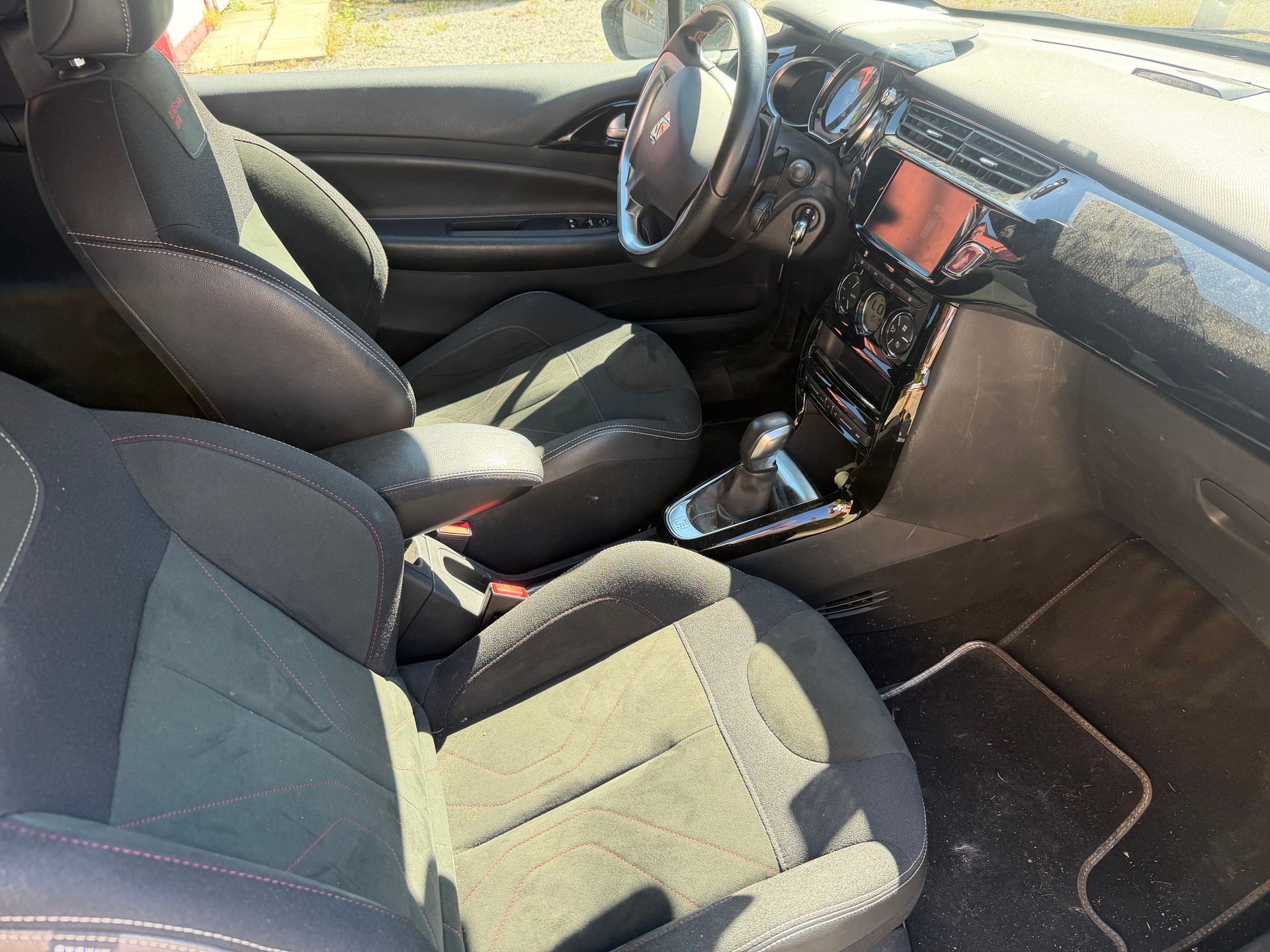DS AUTOMOBILES DS 3 1.2 PureTech Performance Line EAT6-image-8