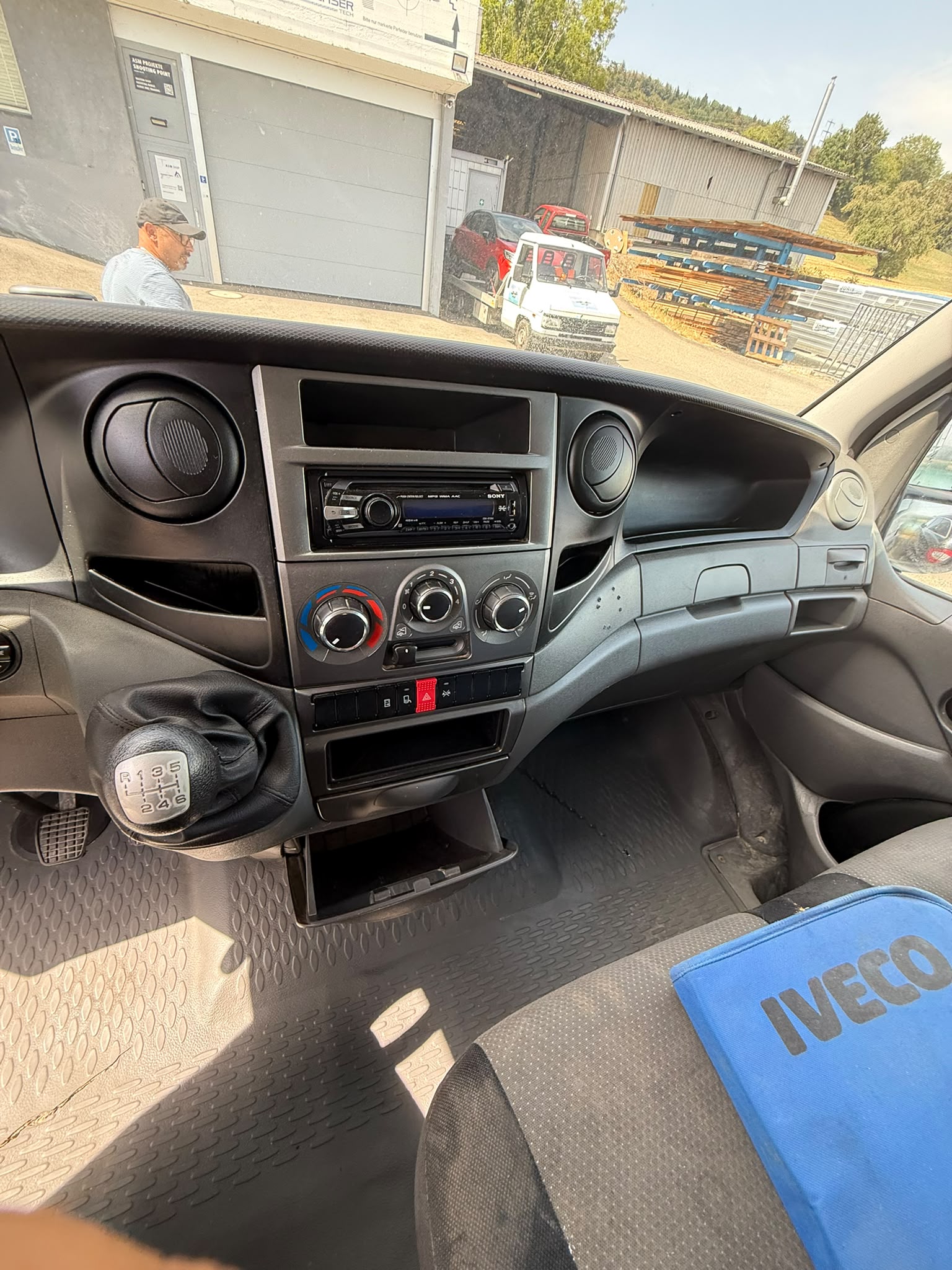 IVECO 35 S 17 V A-image-7